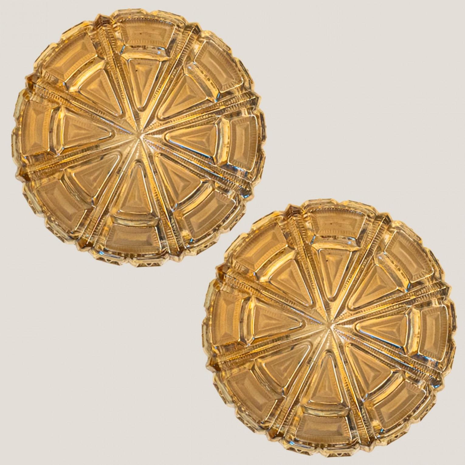Large quantity Glass Flush Mounts/Wall Lights in style of Tynell, 1960 For Sale 2