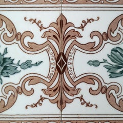 Grandi quantità di piastrelle antiche smaltate