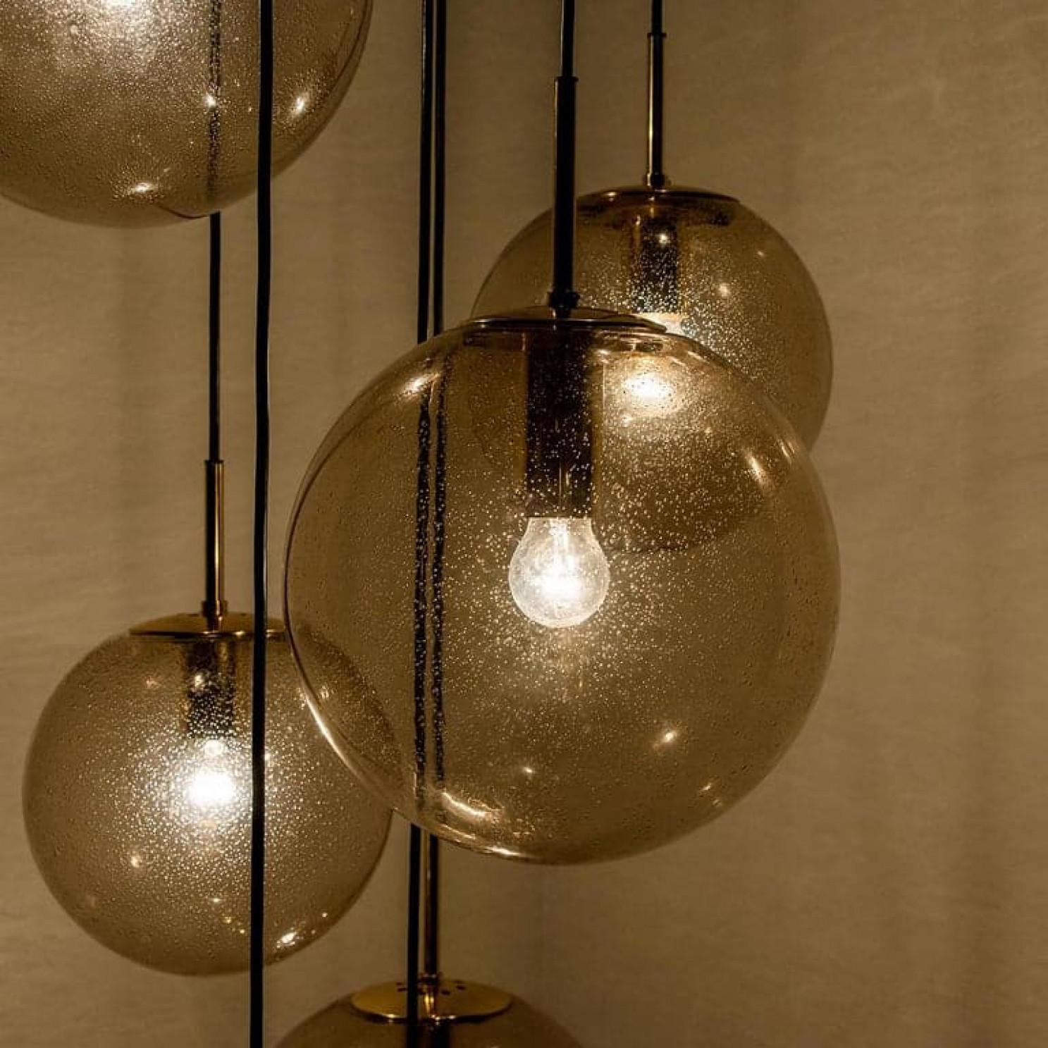 Große Anzahl rauchgeblasener Kugeln von Glashütte Limburg, vier Größen im Angebot 5