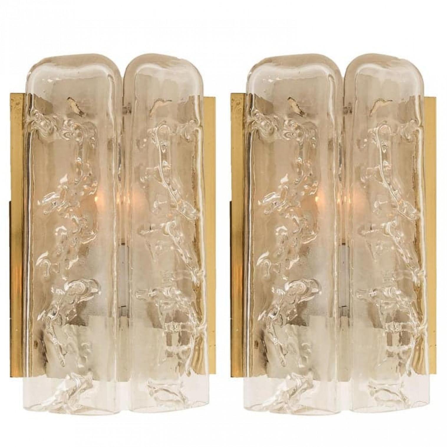 Grande quantité d'appliques murales structurées en verre soufflé et laiton de Doria, 1960 en vente 5