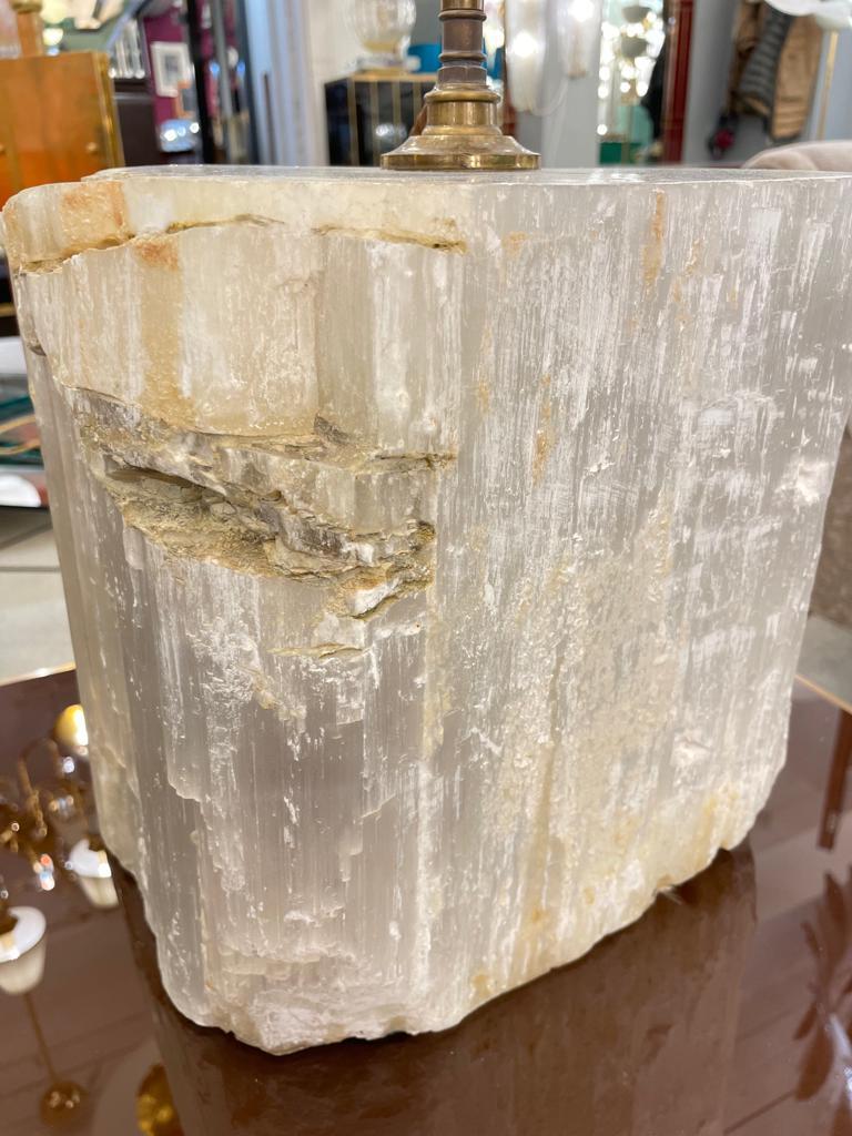 Organique Lampe monumentale en cristal de quartz en vente