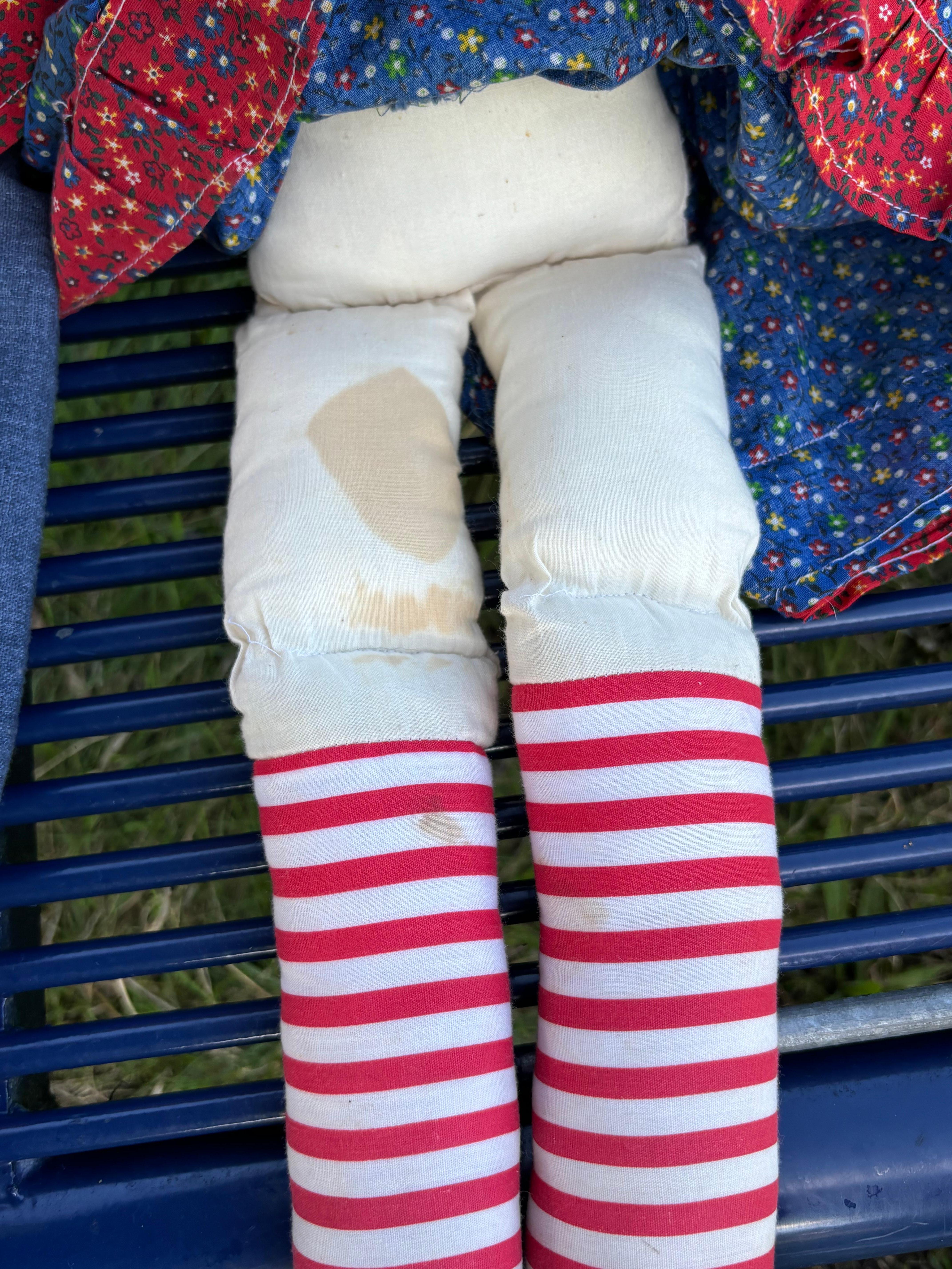 Large Rag Dolls after Famous Raggedy Ann and Andy, Ca. 1915 For Sale 5
