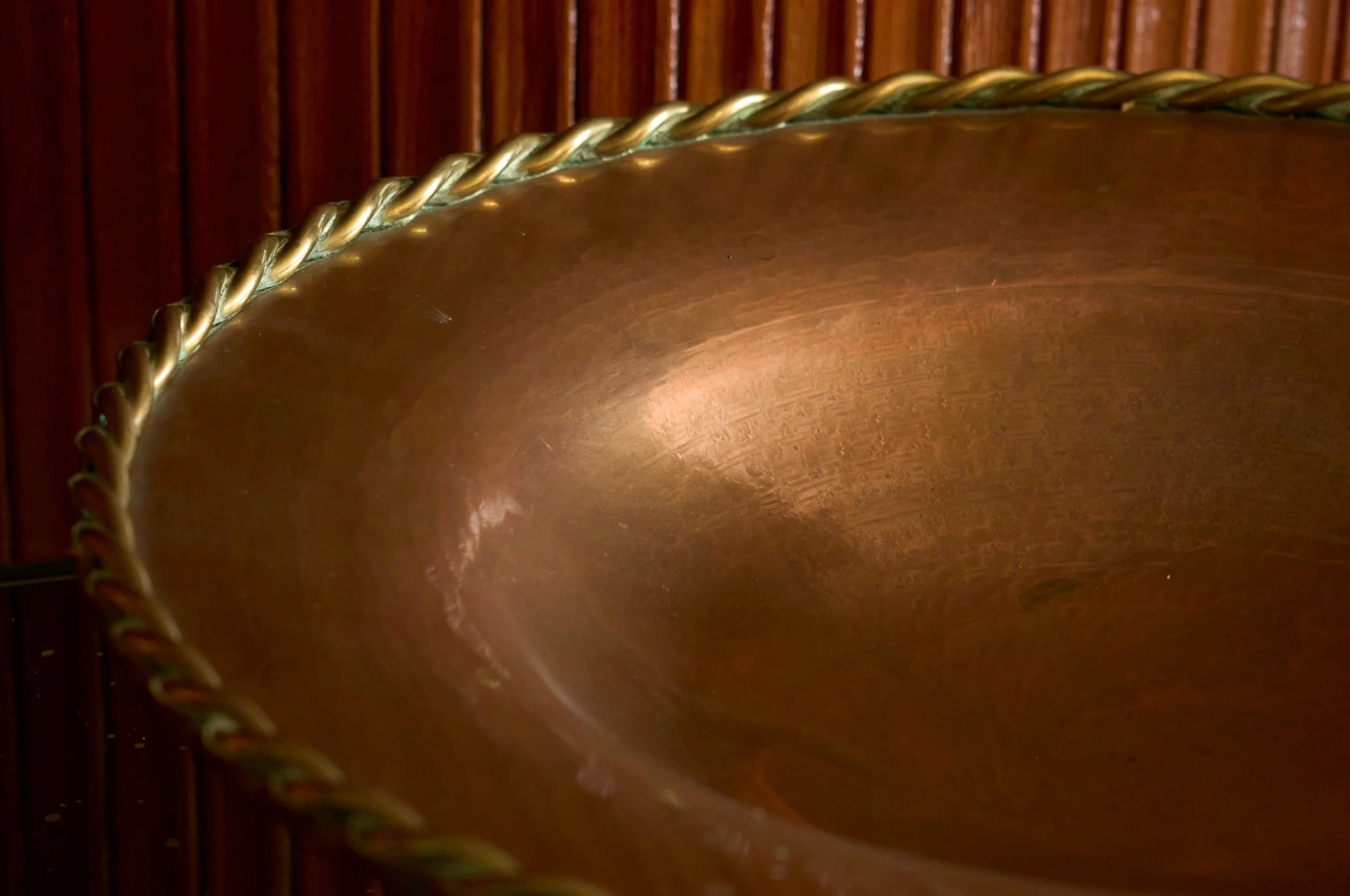Art Deco Large Raised Centerpiece Bowl with Braided Edge in Patinated Copper 1930s For Sale