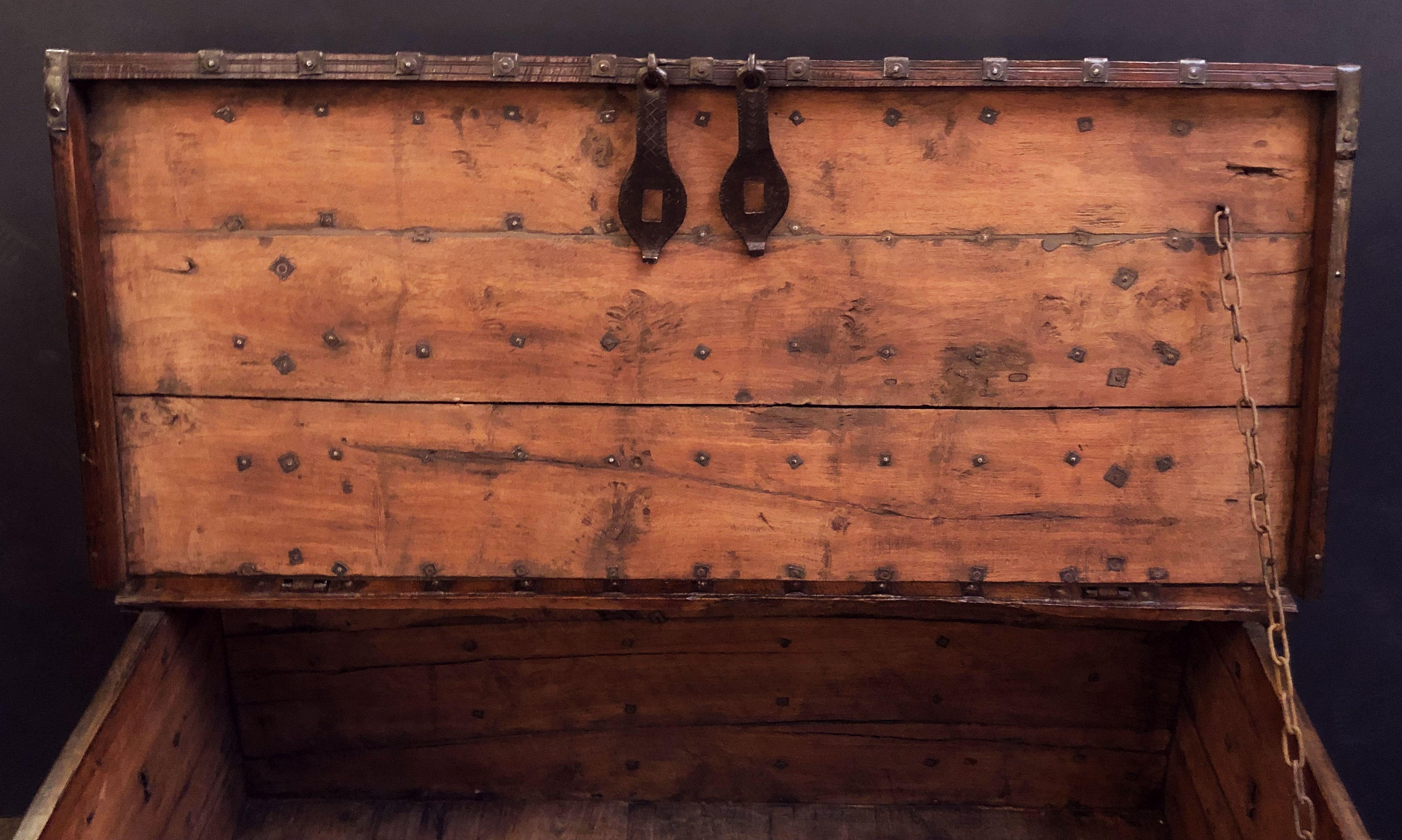 Large Rajasthan Trunk of Iron and Teak from British Colonial India 'The Raj' 14