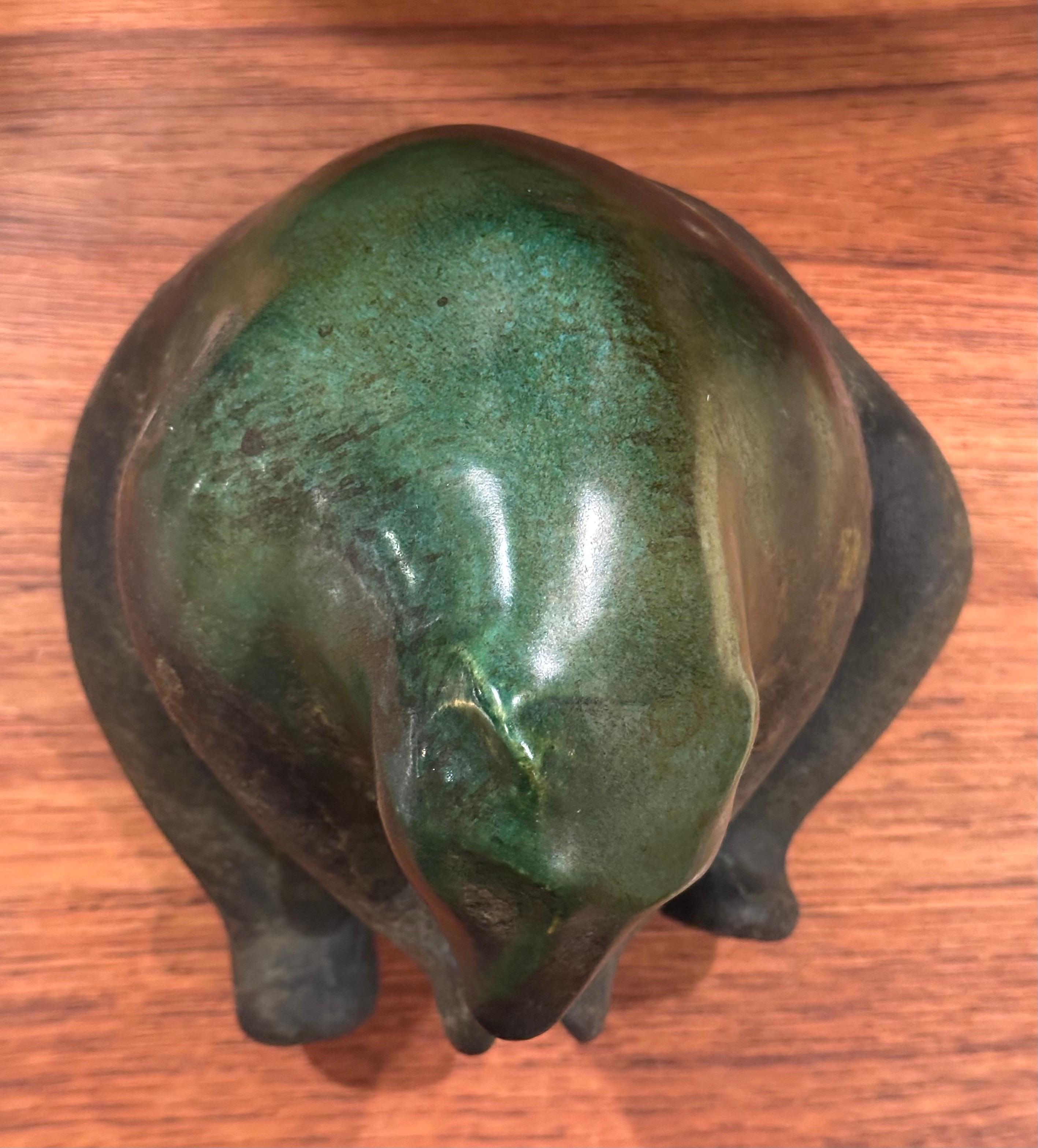 Grande orso in ceramica Raku di Tony Evans in vendita 6