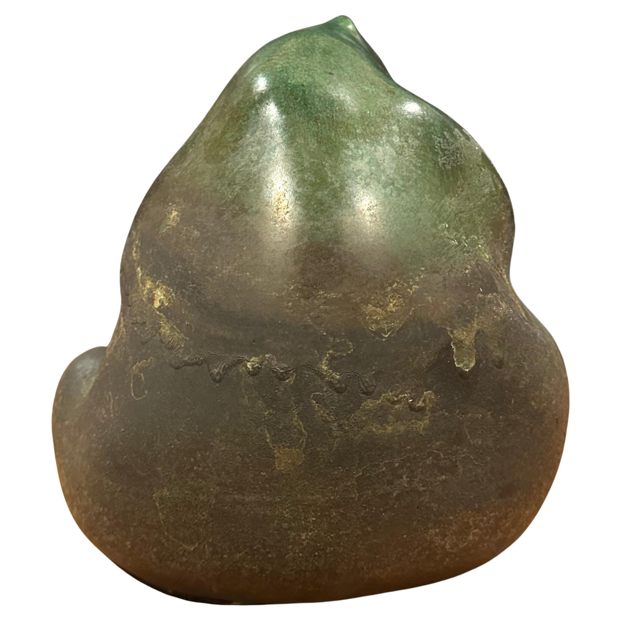 Mid-Century moderno Grande orso in ceramica Raku di Tony Evans in vendita