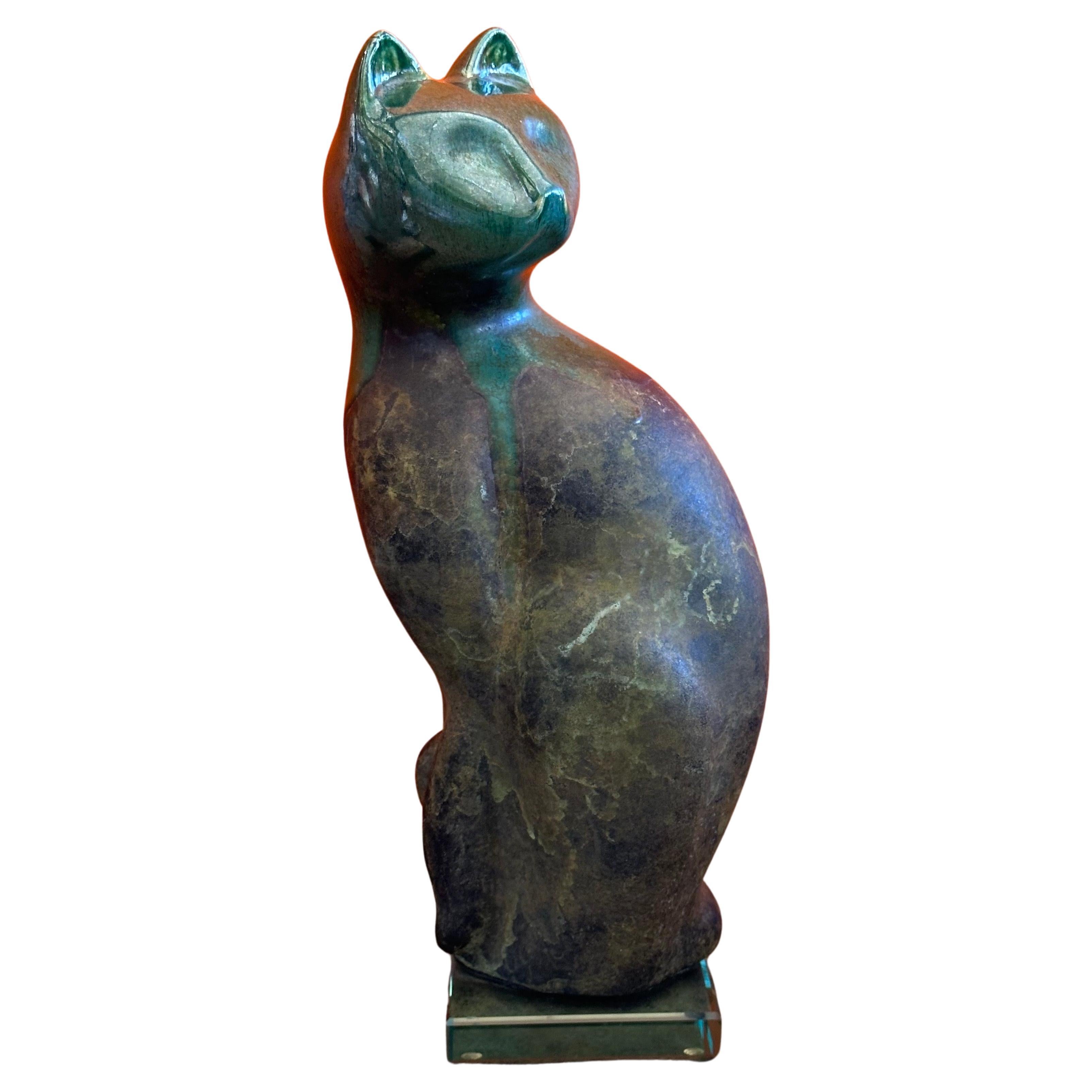 Große Raku-Keramikkatze auf Lucite-Sockel von Tony Evans im Angebot 6