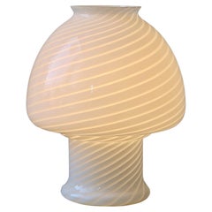 Große, seltene, weiße, italienische Murano- Pilzlampe mit Wirbeln aus den 1970er Jahren 
