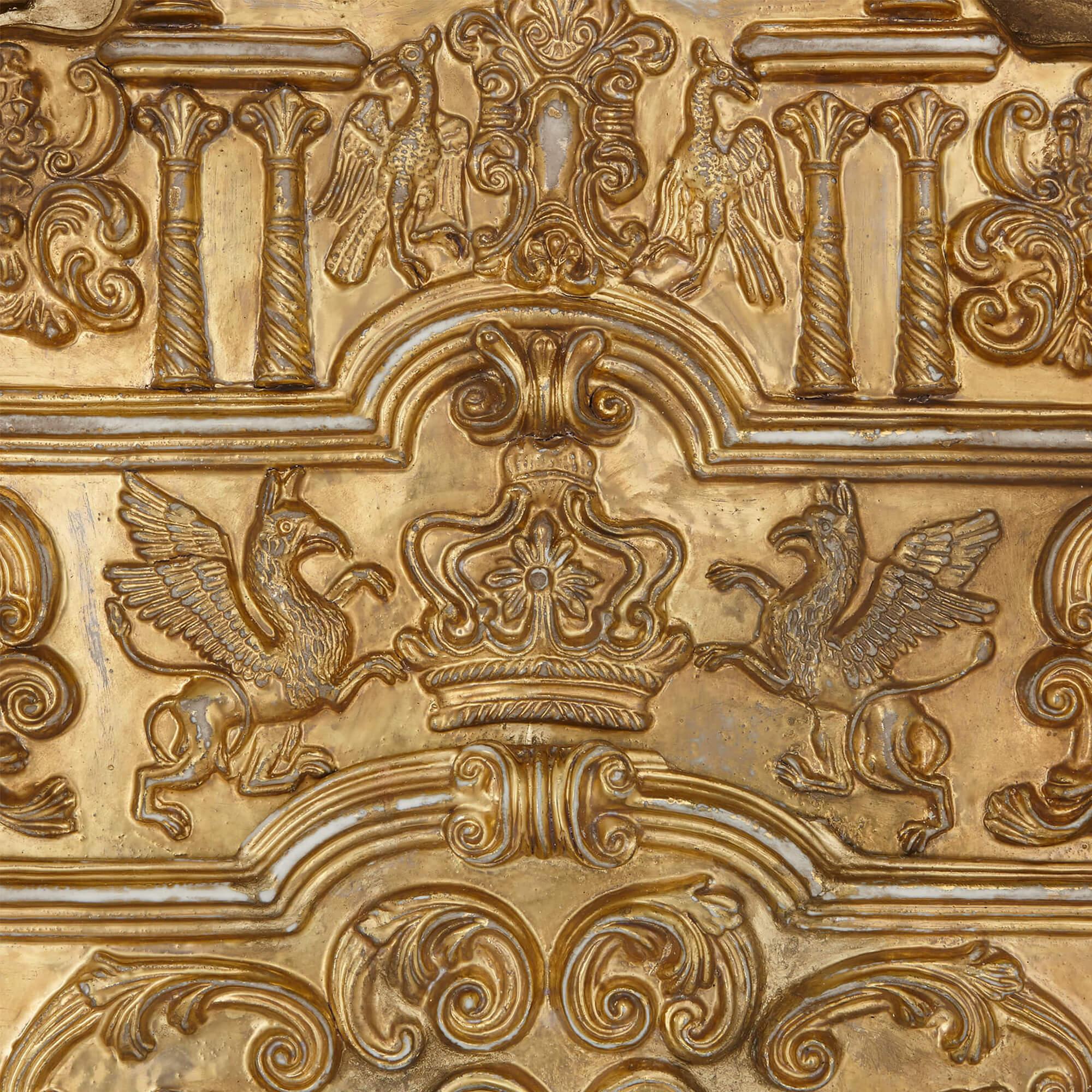 Sculpté Menorah Samson & Cie en porcelaine de Giltwood Antique French en vente