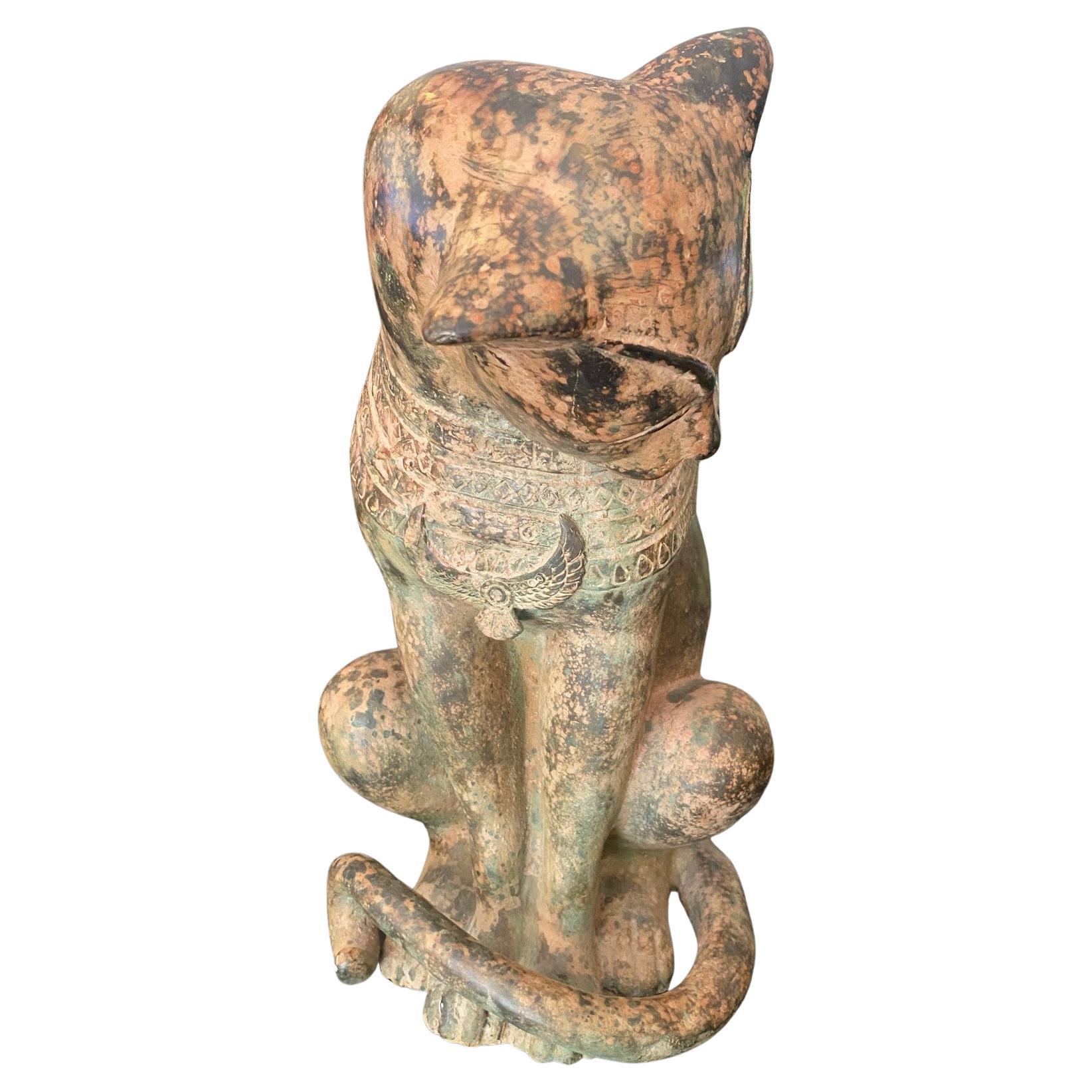 Gran estatua de bronce Art Decó de la diosa egipcia del gato Bastet, c.1930