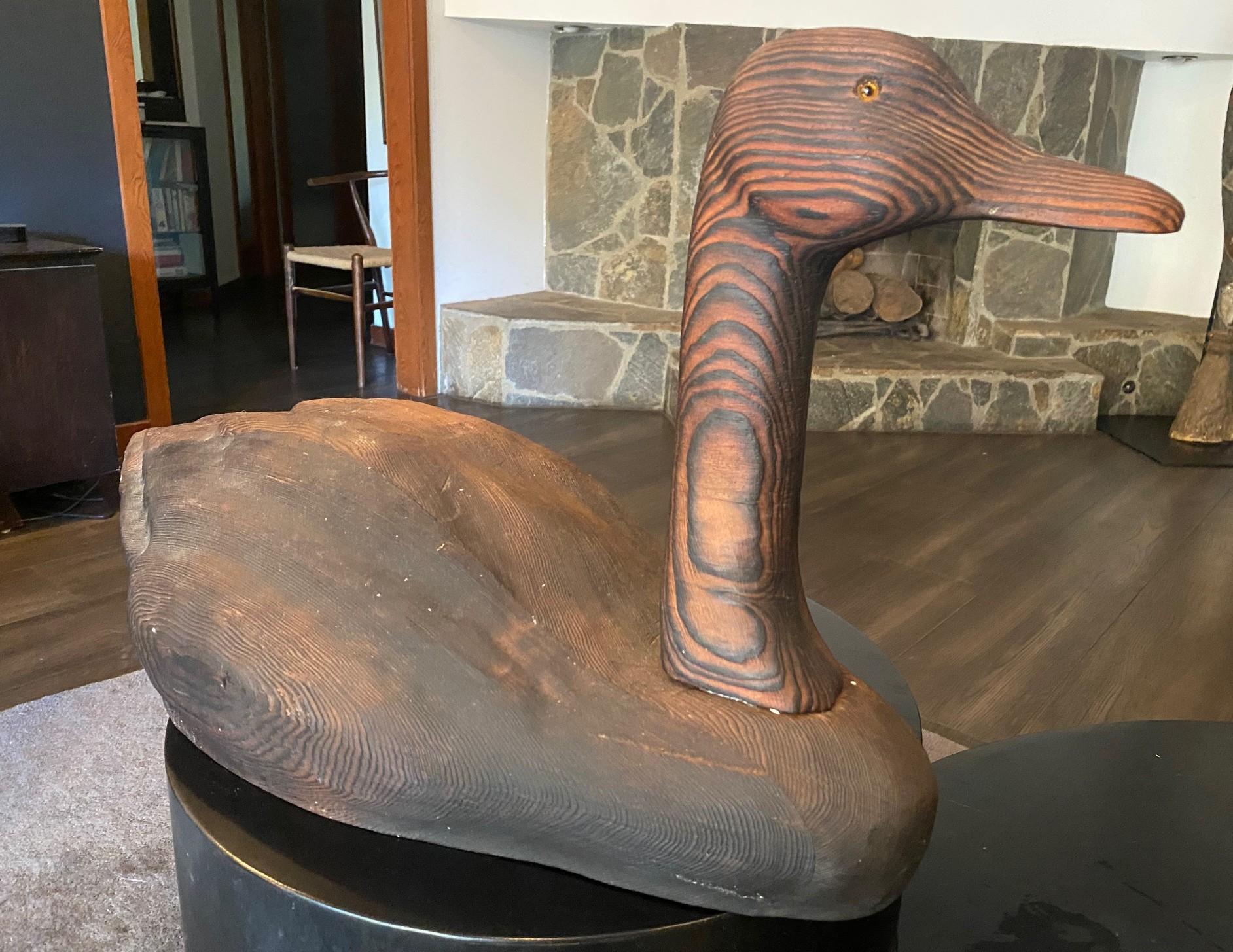 Gran Rara Herters Co. Vintage Antiguo Arte Popular Escultura de Madera de Cisne Negro Estadounidense en venta