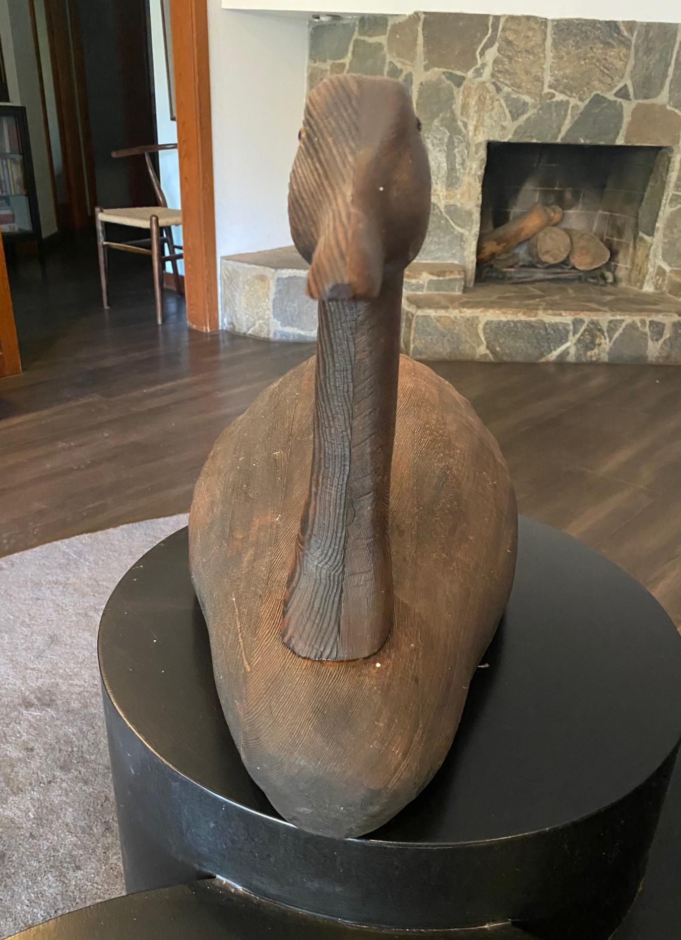 Gran Rara Herters Co. Vintage Antiguo Arte Popular Escultura de Madera de Cisne Negro Tallado a mano en venta