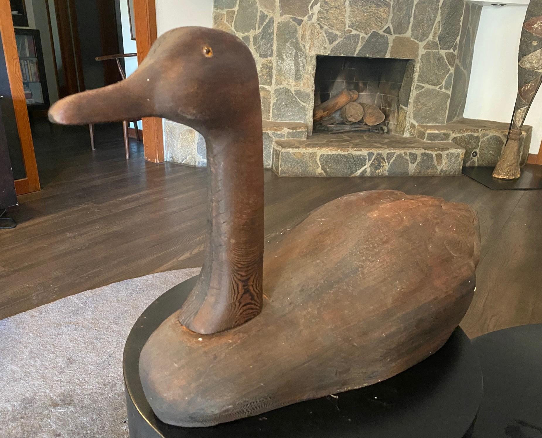 Gran Rara Herters Co. Vintage Antiguo Arte Popular Escultura de Madera de Cisne Negro siglo XX en venta