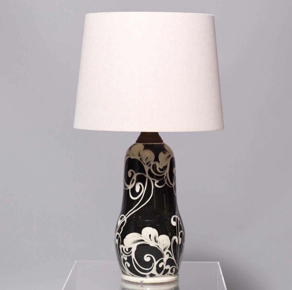 Art nouveau Grande et rare lampe de table en céramique Art Nouveau Humlebæk, Danemark, années 1930-1940 en vente