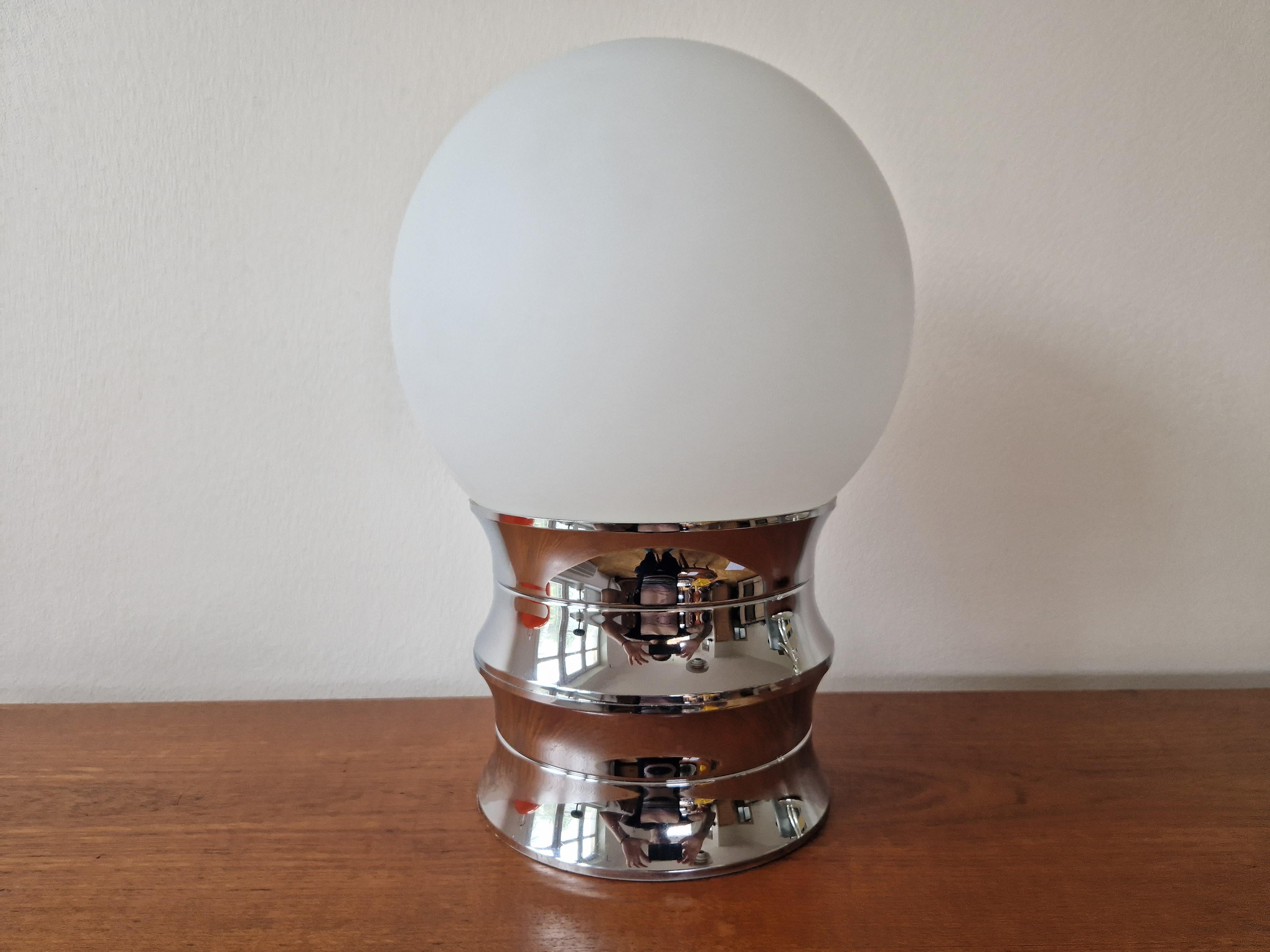 Large Rare Midcentury Table Lamp, Italy, 1970s. For Sale 1