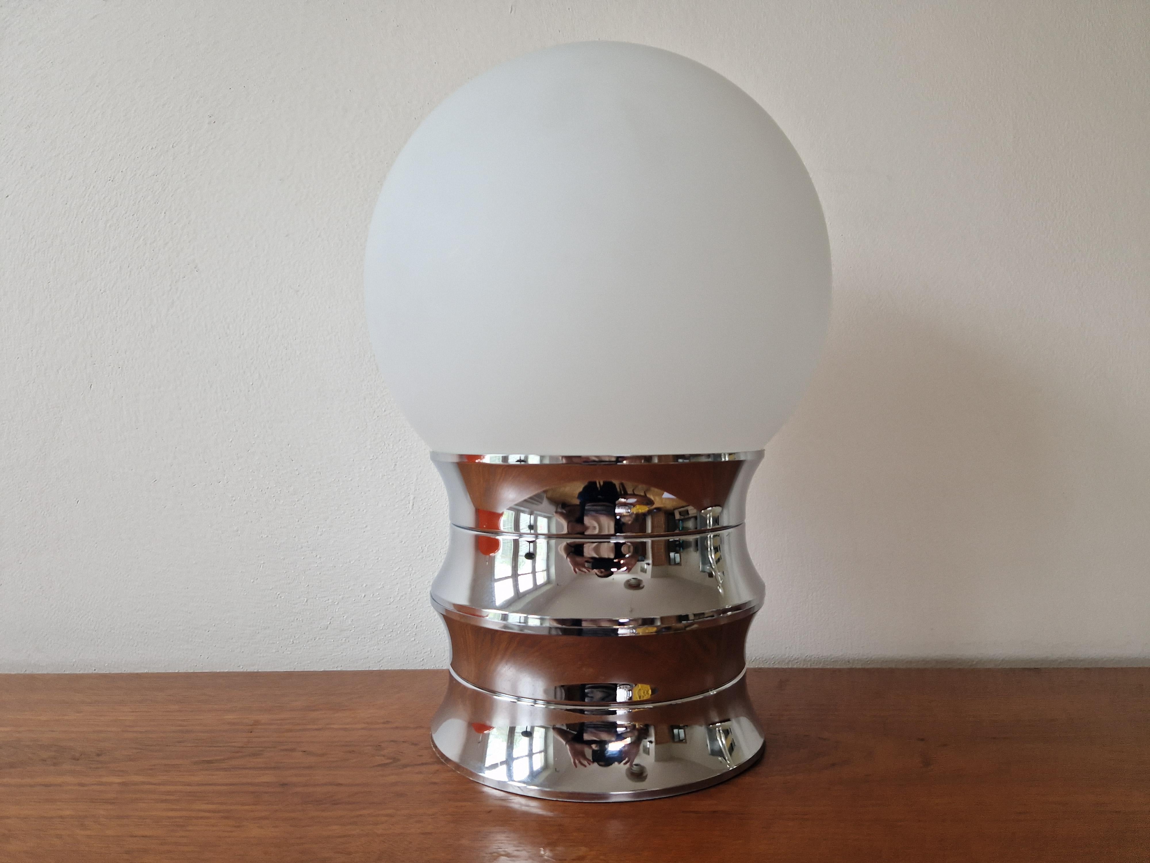 Large Rare Midcentury Table Lamp, Italy, 1970s. For Sale 2