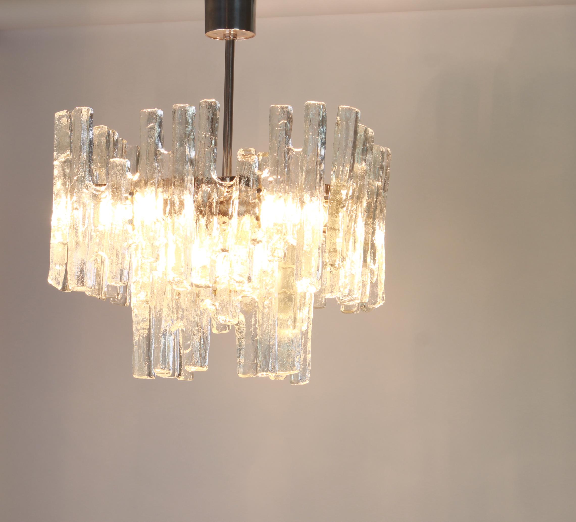 Mid-20th Century Large Rare Murano Ice Glass Chandelier by Kalmar, Austria, 1960s For Sale