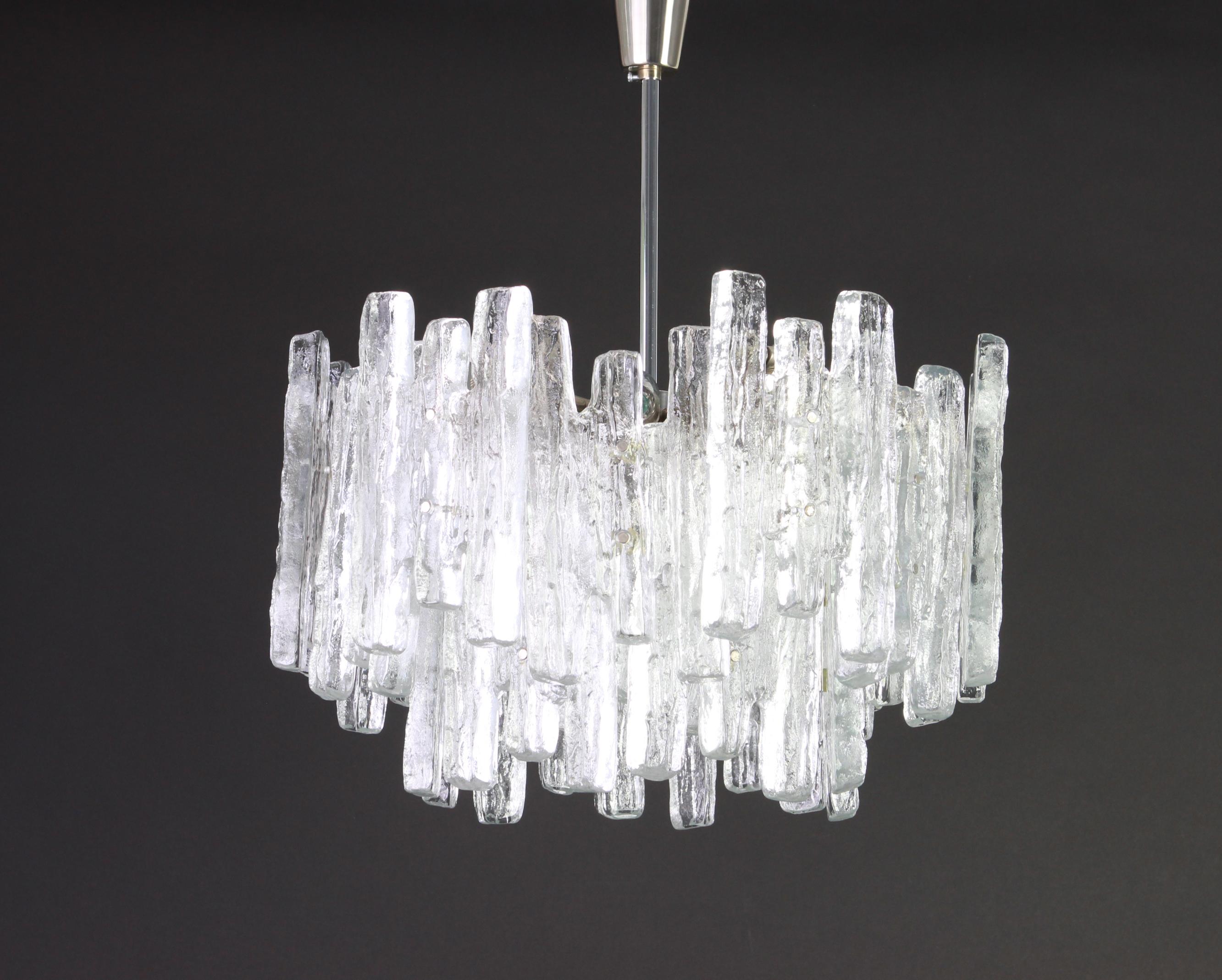 1 of 2 Large Rare Murano Ice Glass Chandelier by Kalmar, Austria, 1960s For Sale 1