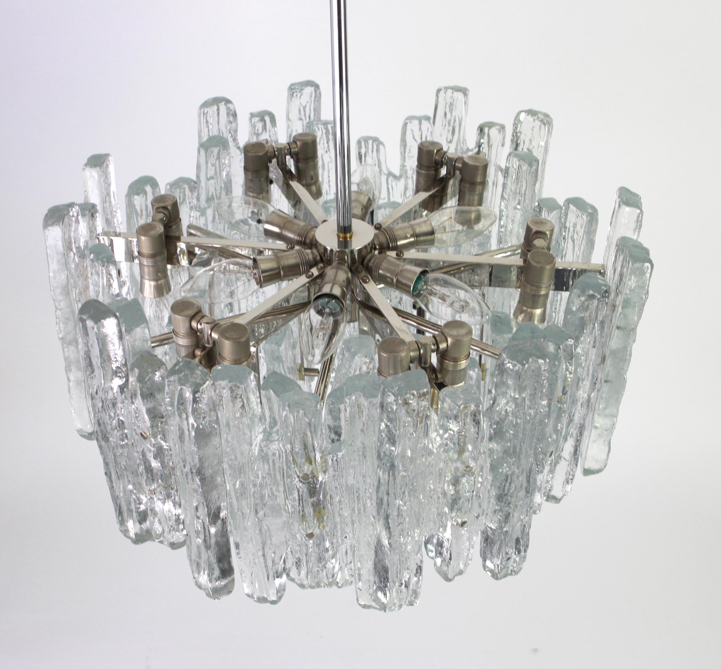 1 of 2 Large Rare Murano Ice Glass Chandelier by Kalmar, Austria, 1960s For Sale 3