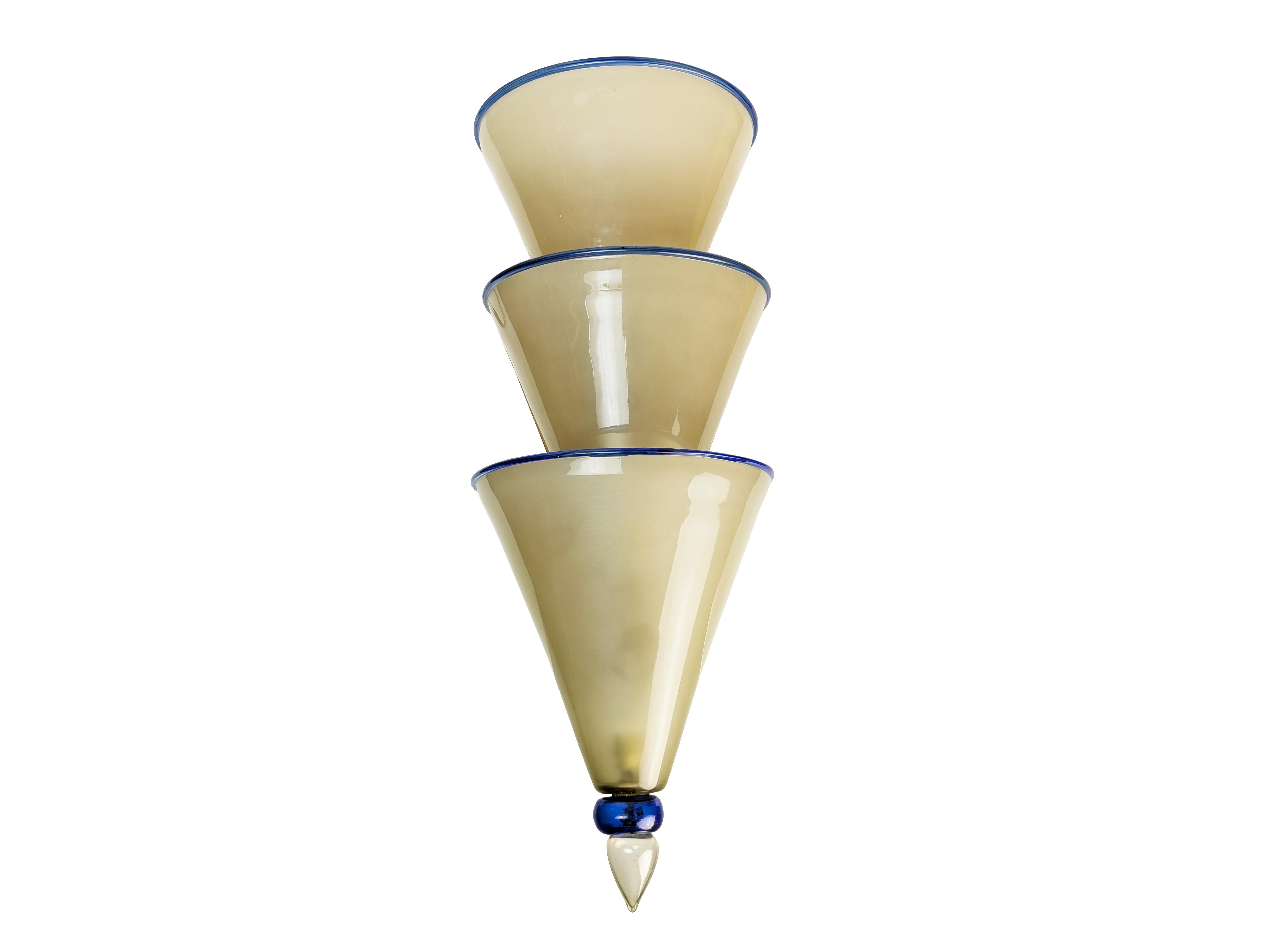 Große & seltene Paglierino & Blaues Murano Glas '30er Jahre Wandleuchter attr. zu Martinuzzi (Handgefertigt) im Angebot