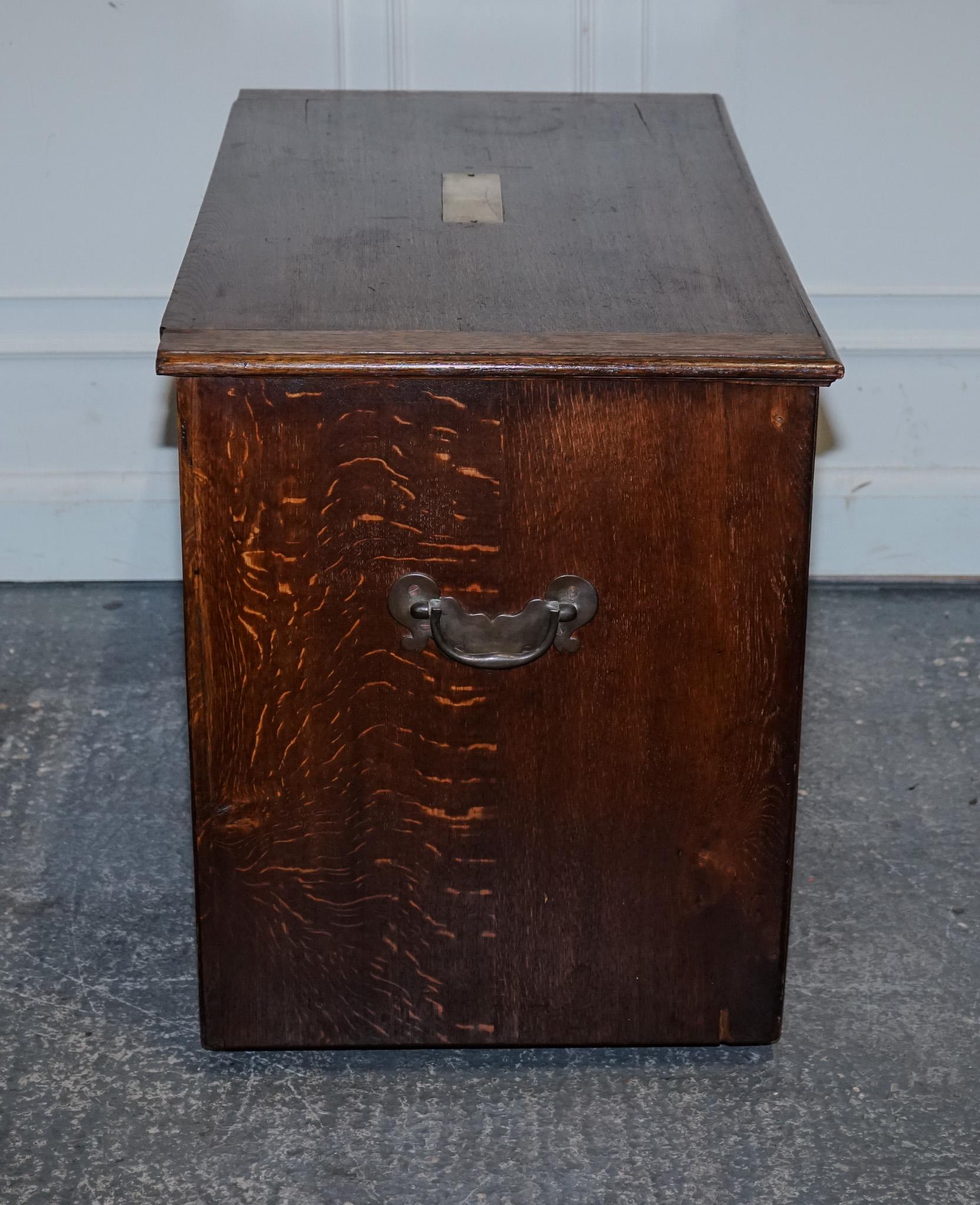 LARGE RARE VICTORIAN ANTIQUE MILITARY CAMPAIGN SPECiMEN TRUNK OR LETTERS TRUNK For Sale 12