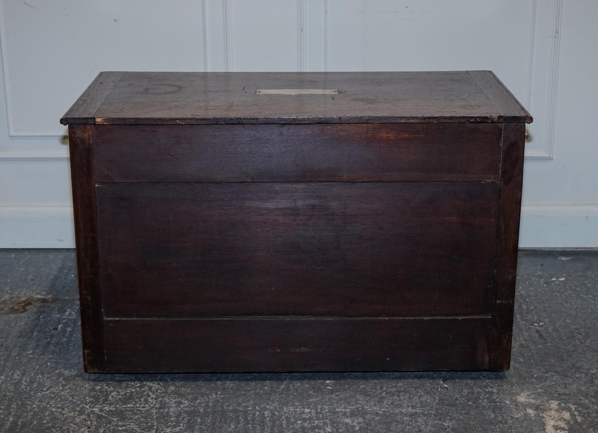 LARGE RARE VICTORIAN ANTIQUE MILITARY CAMPAIGN SPECiMEN TRUNK OR LETTERS TRUNK For Sale 13