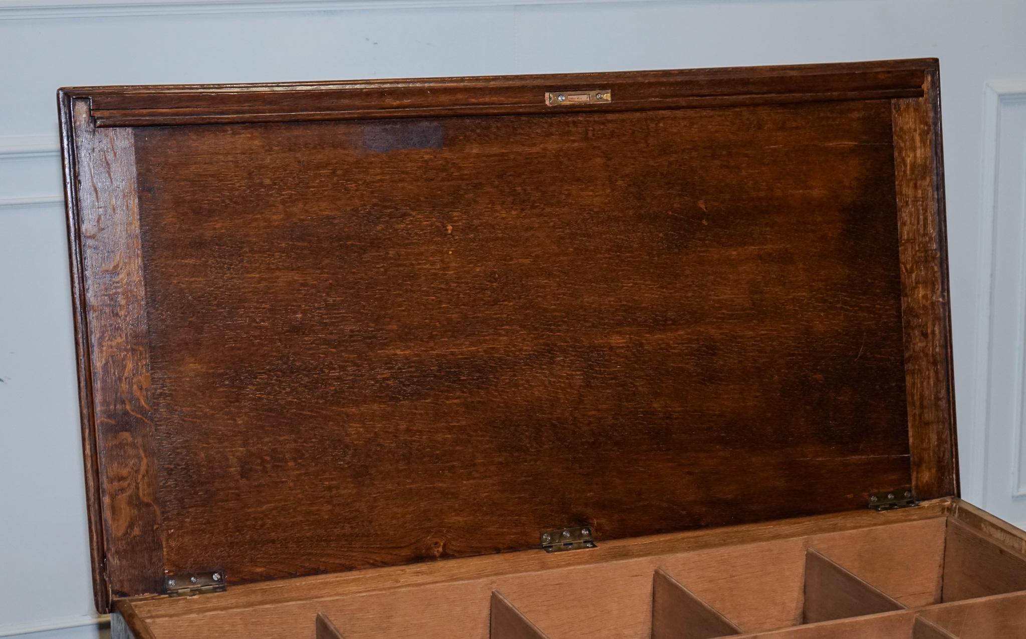 20th Century LARGE RARE VICTORIAN ANTIQUE MILITARY CAMPAIGN SPECiMEN TRUNK OR LETTERS TRUNK For Sale