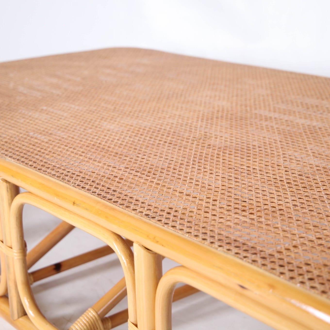 Late 20th Century Large rattan and canework coffee table For Sale