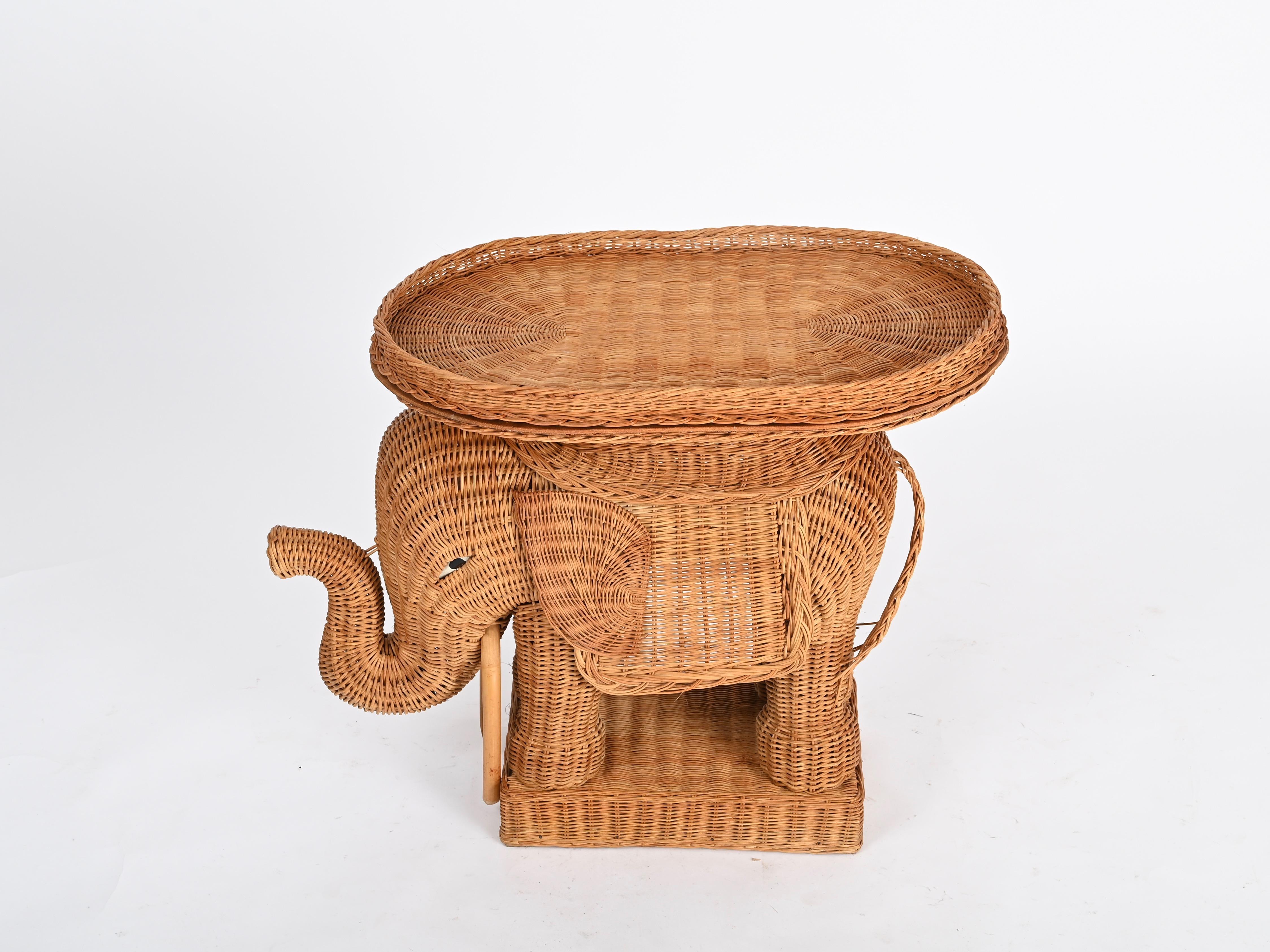 Großer Beistelltisch aus Rattan und Korbweide mit Elefantenmotiv von Vivai del Sud, Italien 1970er Jahre 4