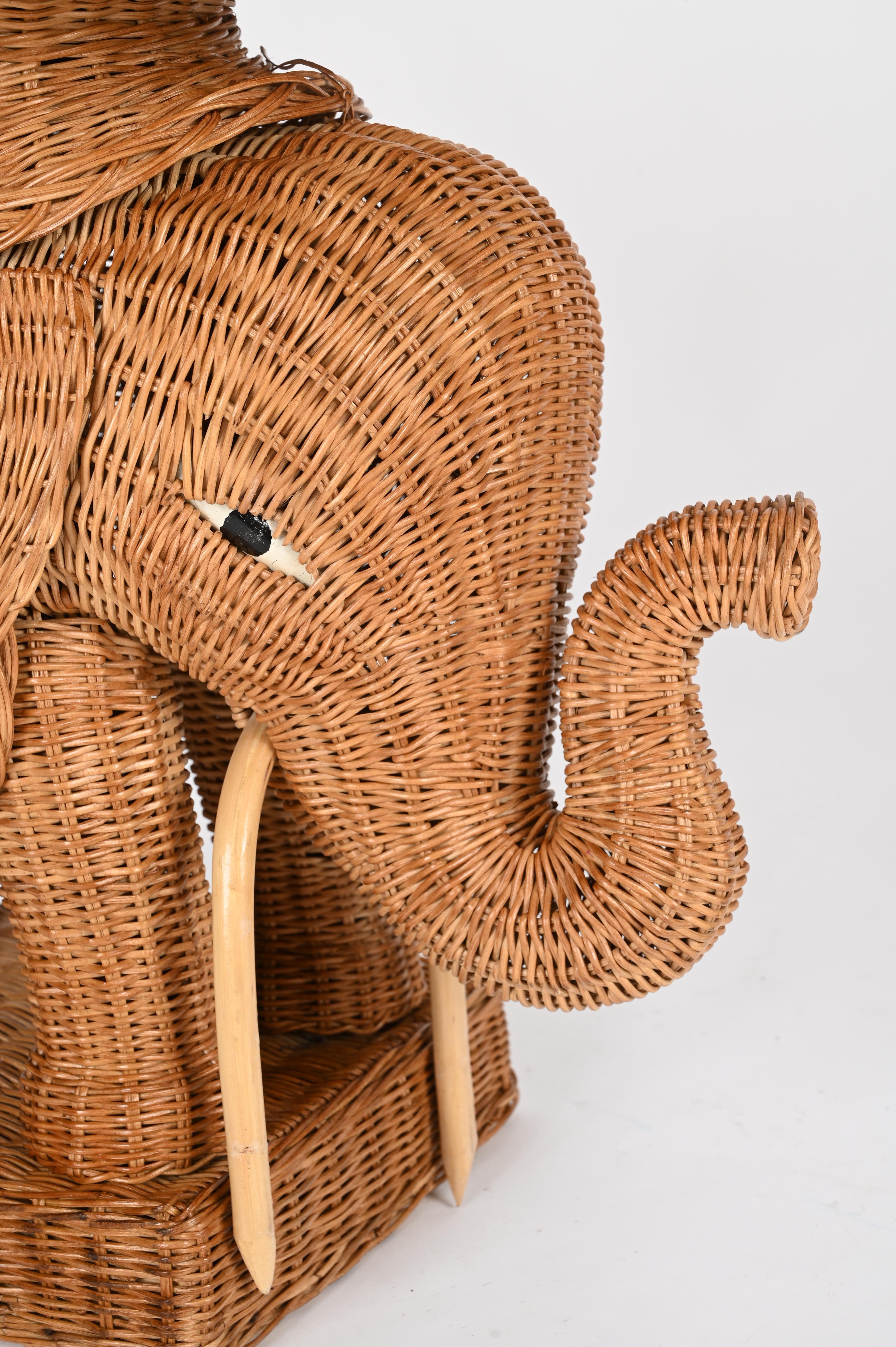 Grande table d'appoint éléphant en rotin et osier de Vivai del Sud, Italie, 1970 en vente 3