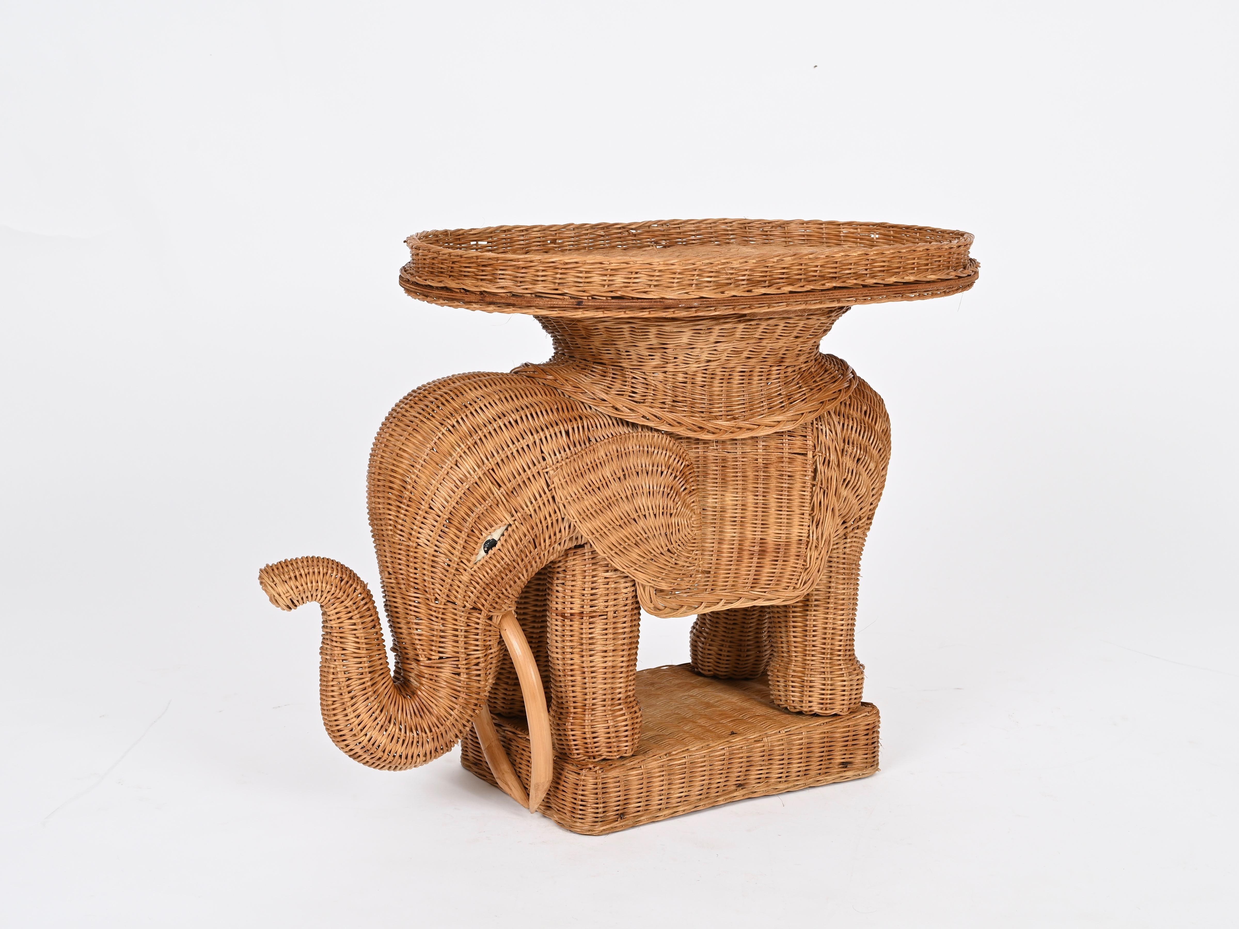 Großer Beistelltisch aus Rattan und Korbweide mit Elefantenmotiv von Vivai del Sud, Italien 1970er Jahre 5