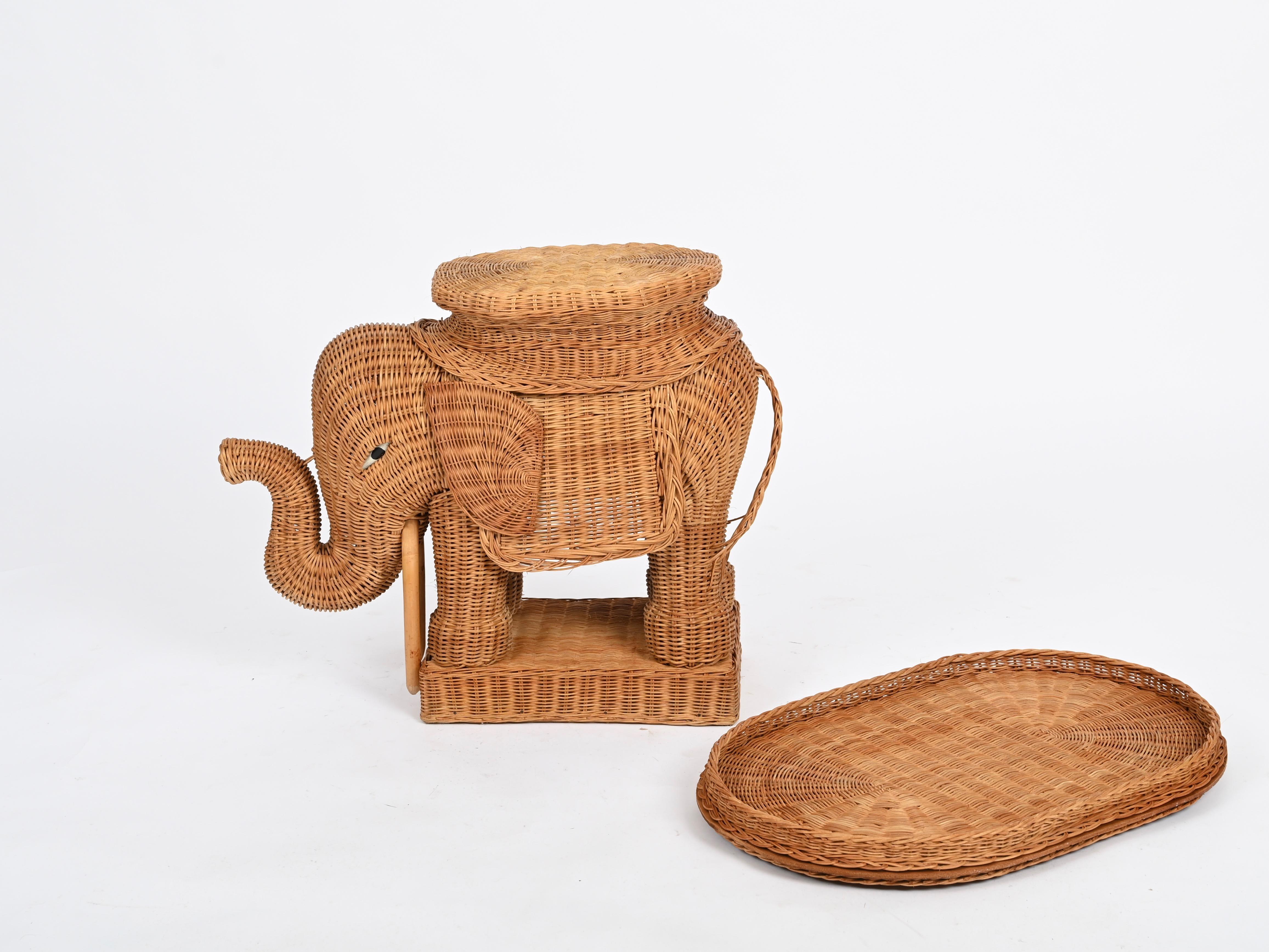 Großer Beistelltisch aus Rattan und Korbweide mit Elefantenmotiv von Vivai del Sud, Italien 1970er Jahre 6