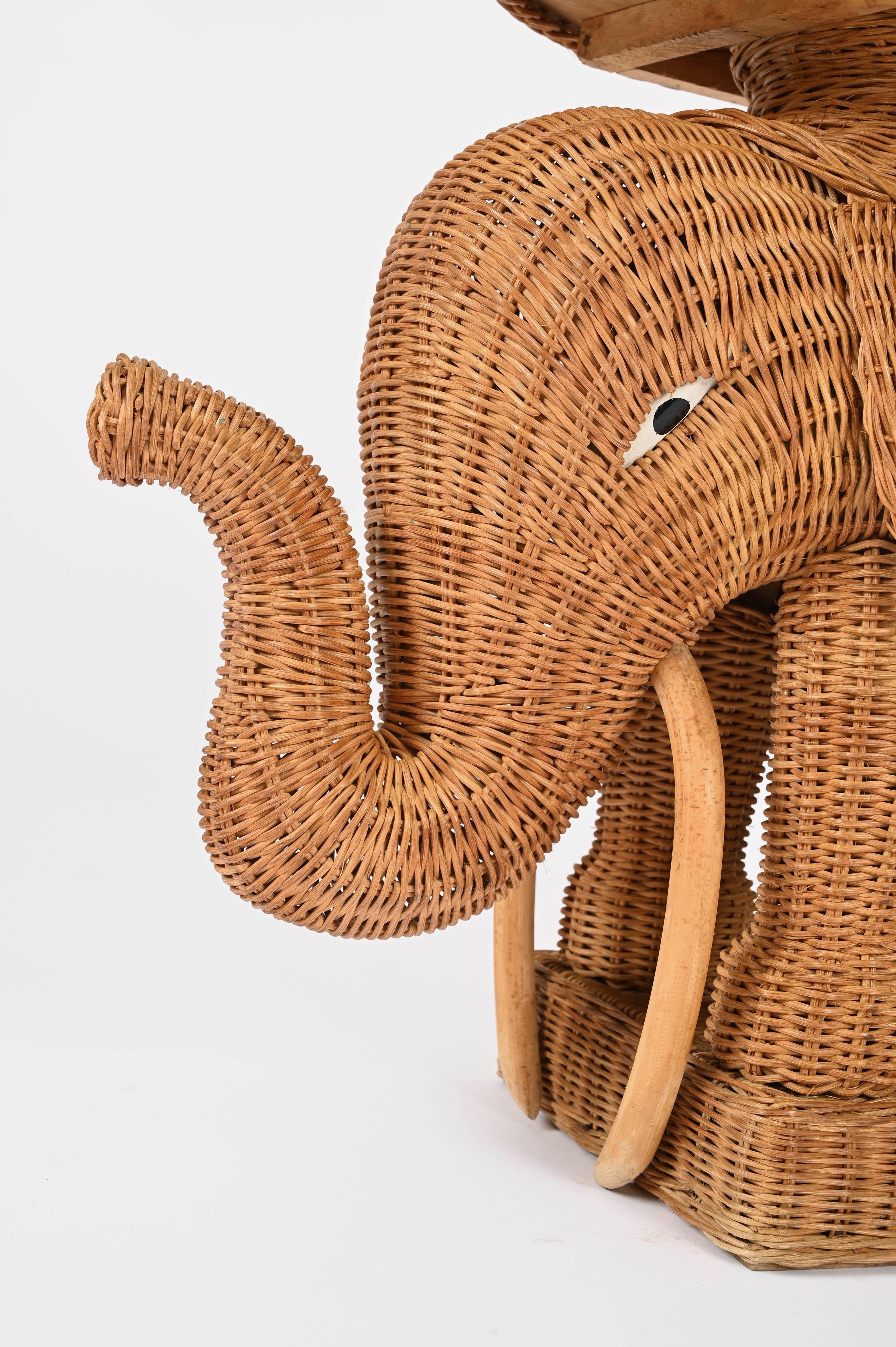 Large Rattan and Wicker Elephant Side Table by Vivai del Sud, Italy 1970s im Angebot 6
