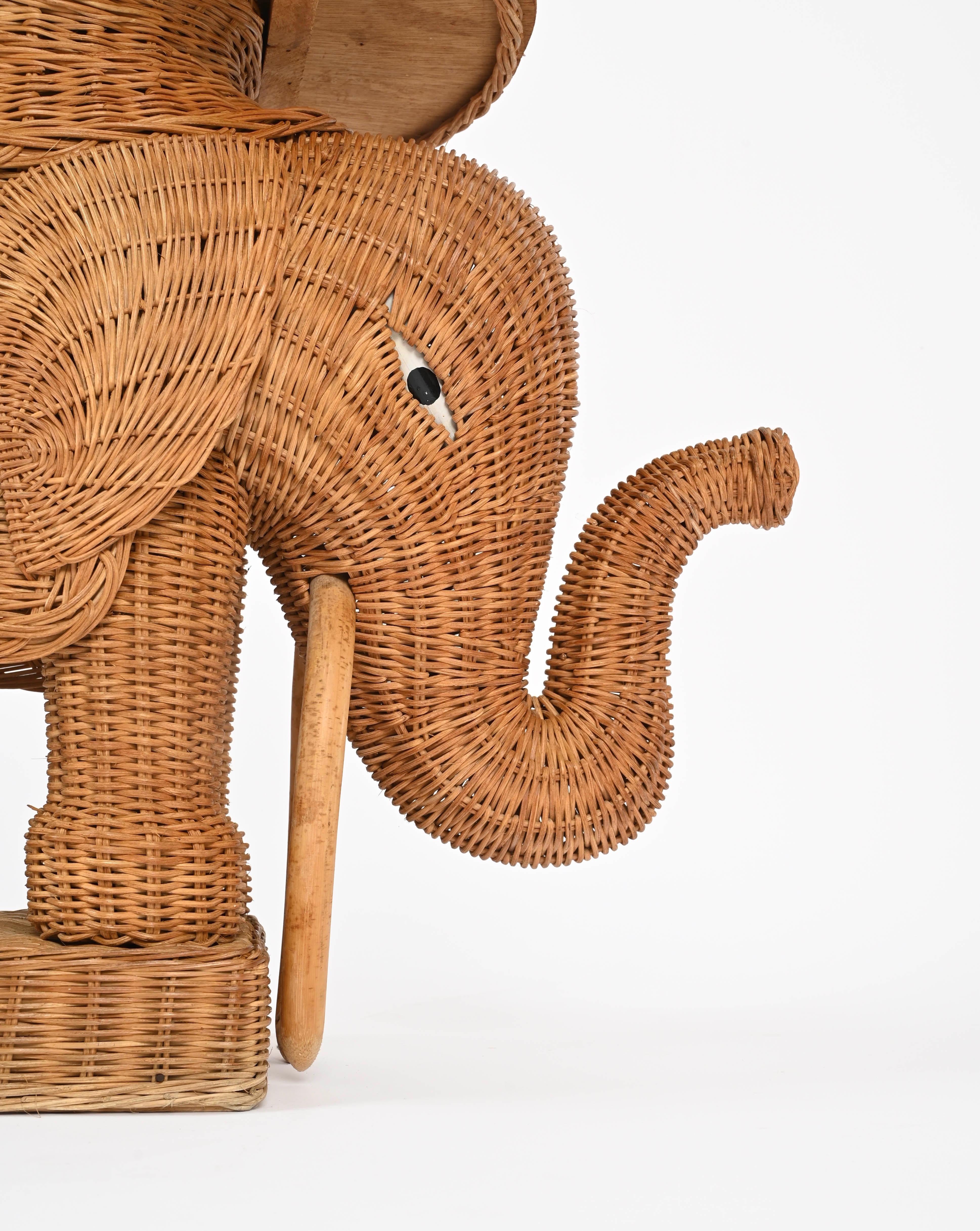 Large Rattan and Wicker Elephant Side Table by Vivai del Sud, Italy 1970s im Angebot 7