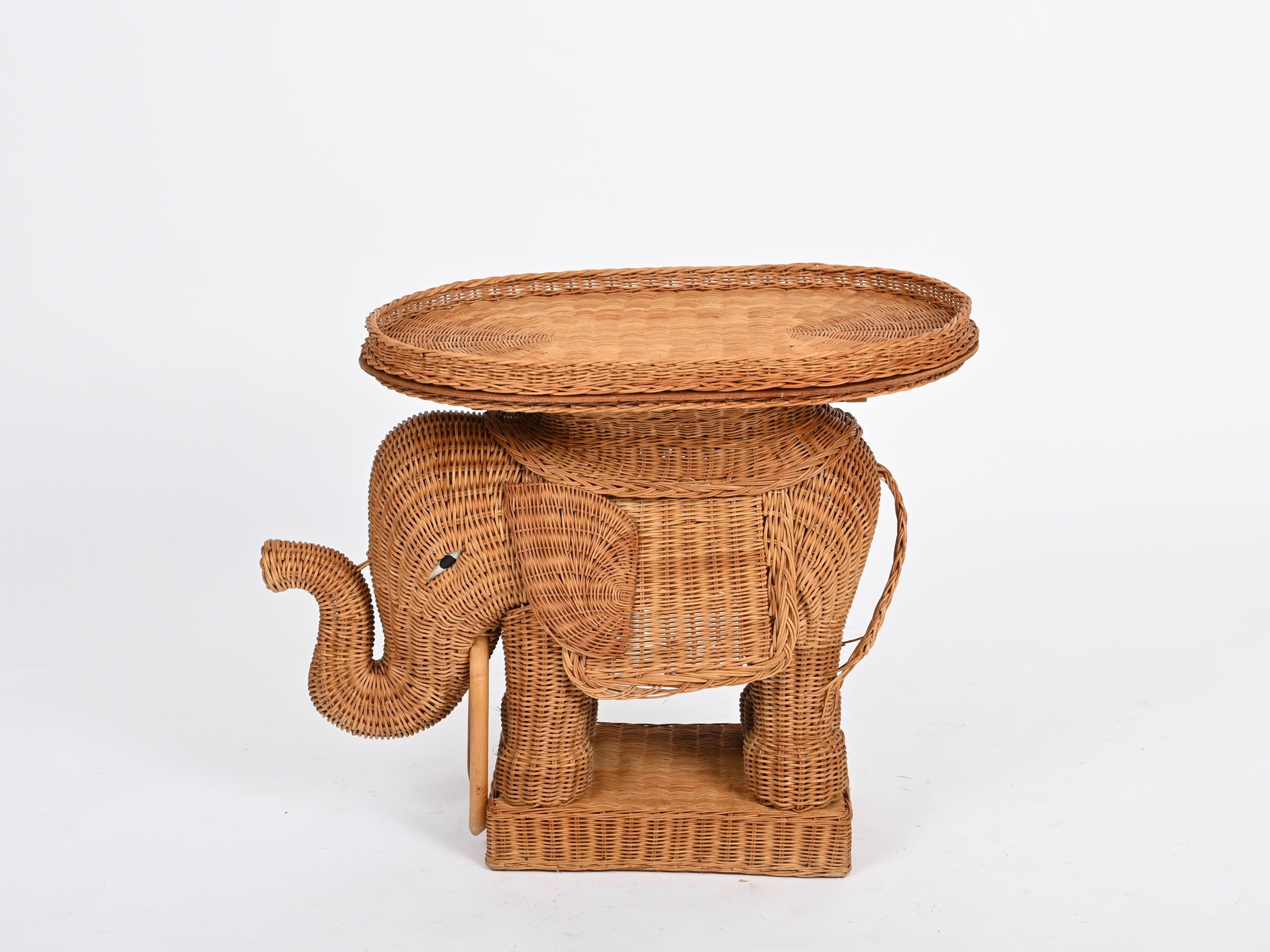 Großer Beistelltisch aus Rattan und Korbweide mit Elefantenmotiv von Vivai del Sud, Italien 1970er Jahre 10