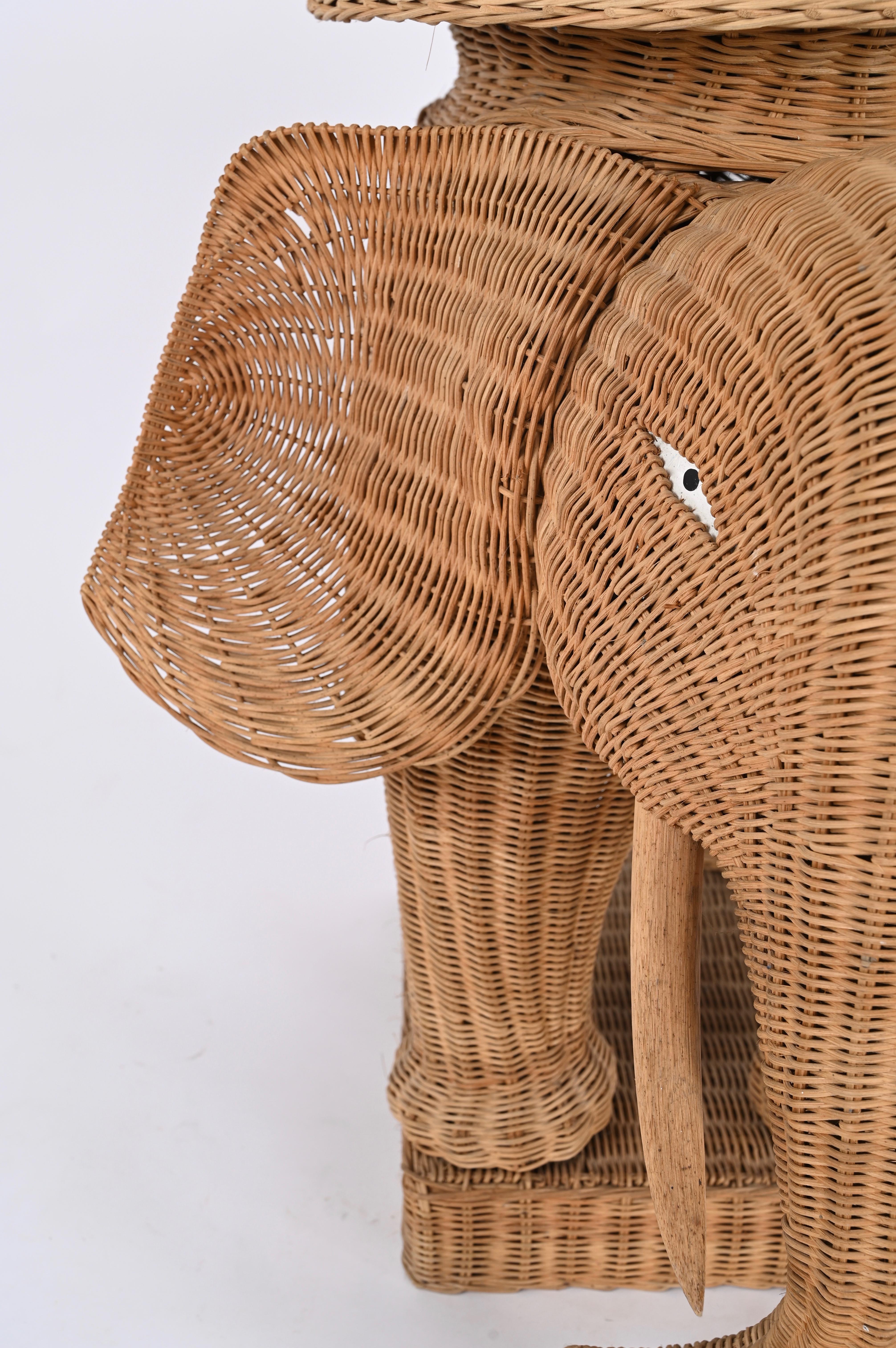 Mid-Century Modern Large Rattan and Wicker Elephant Side Table by Vivai del Sud, Italy 1970s