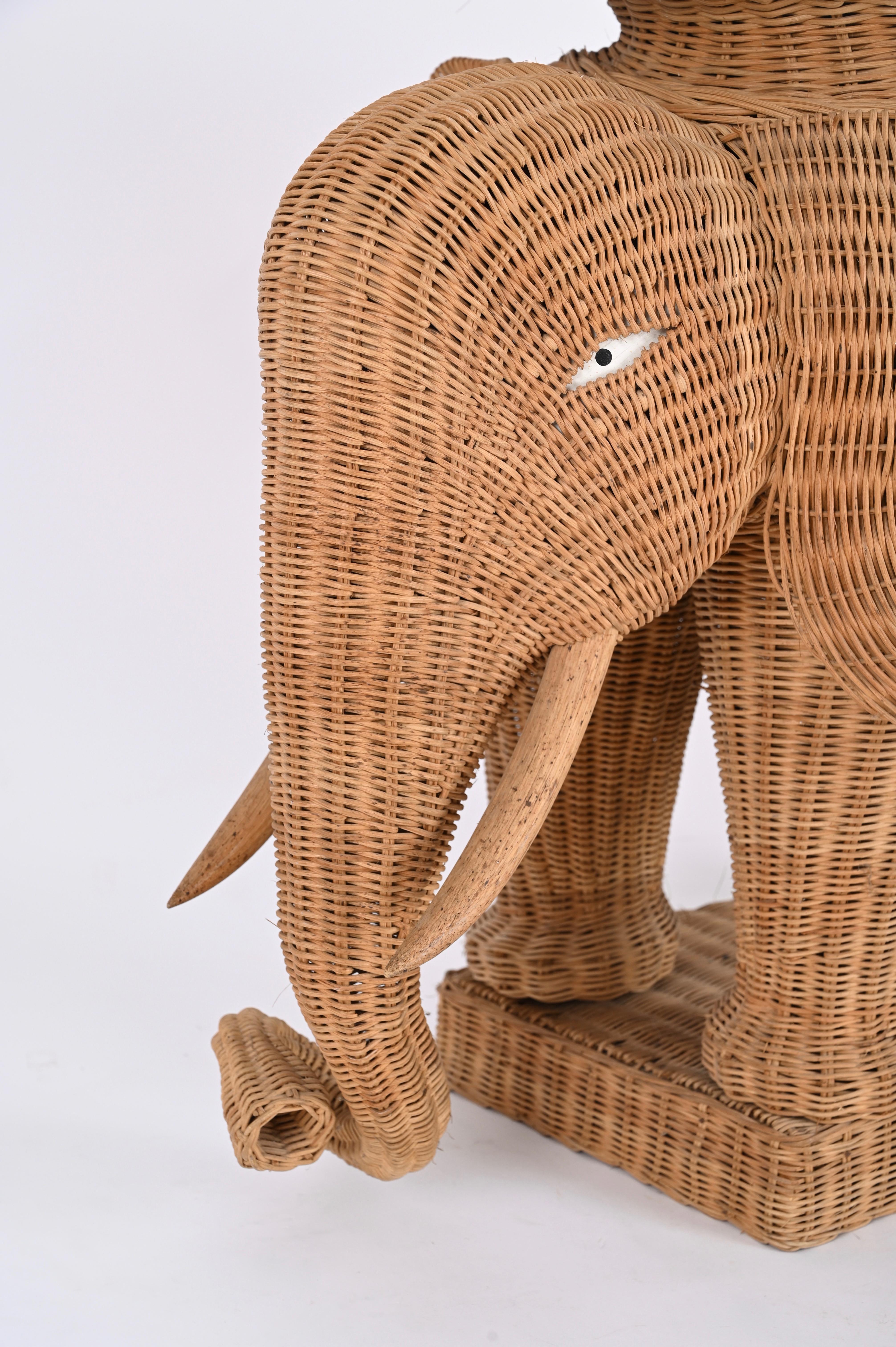Hand-Crafted Large Rattan and Wicker Elephant Side Table by Vivai del Sud, Italy 1970s