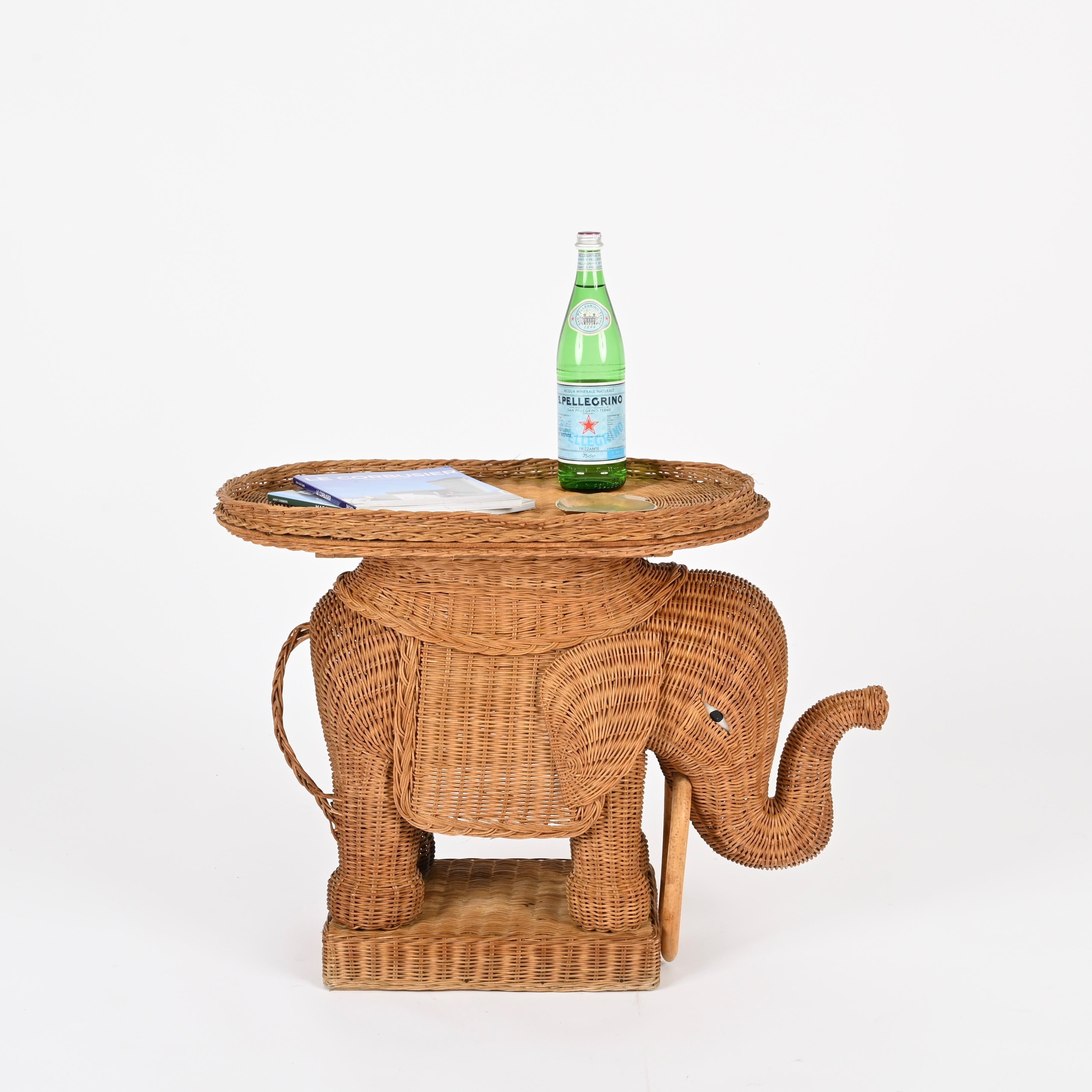 Large Rattan and Wicker Elephant Side Table by Vivai del Sud, Italy 1970s (Bambus) im Angebot