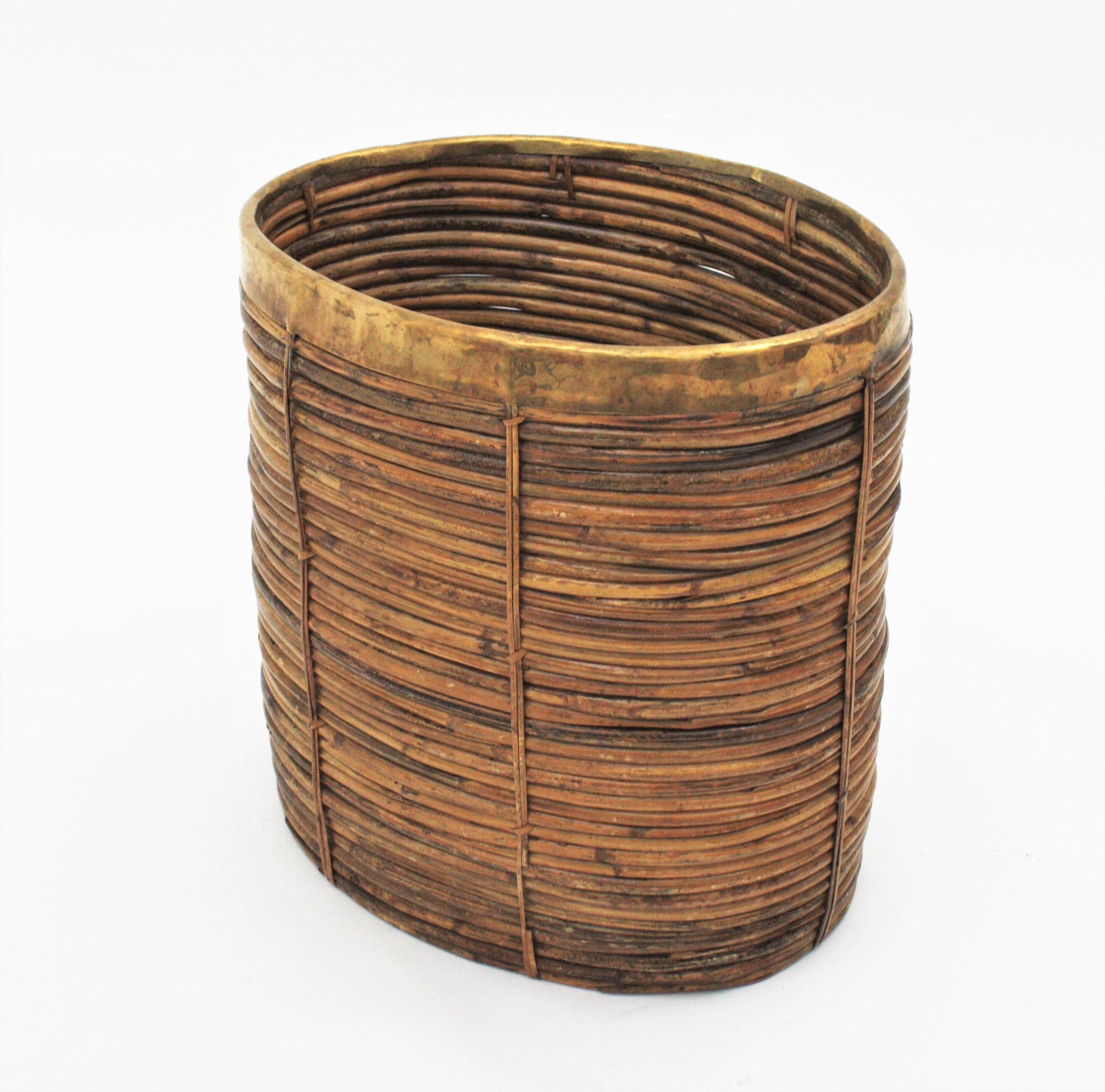 Large Rattan Bamboo Midcentury Oval Planter with Brass Rim, 1960s In Good Condition In Barcelona, ES