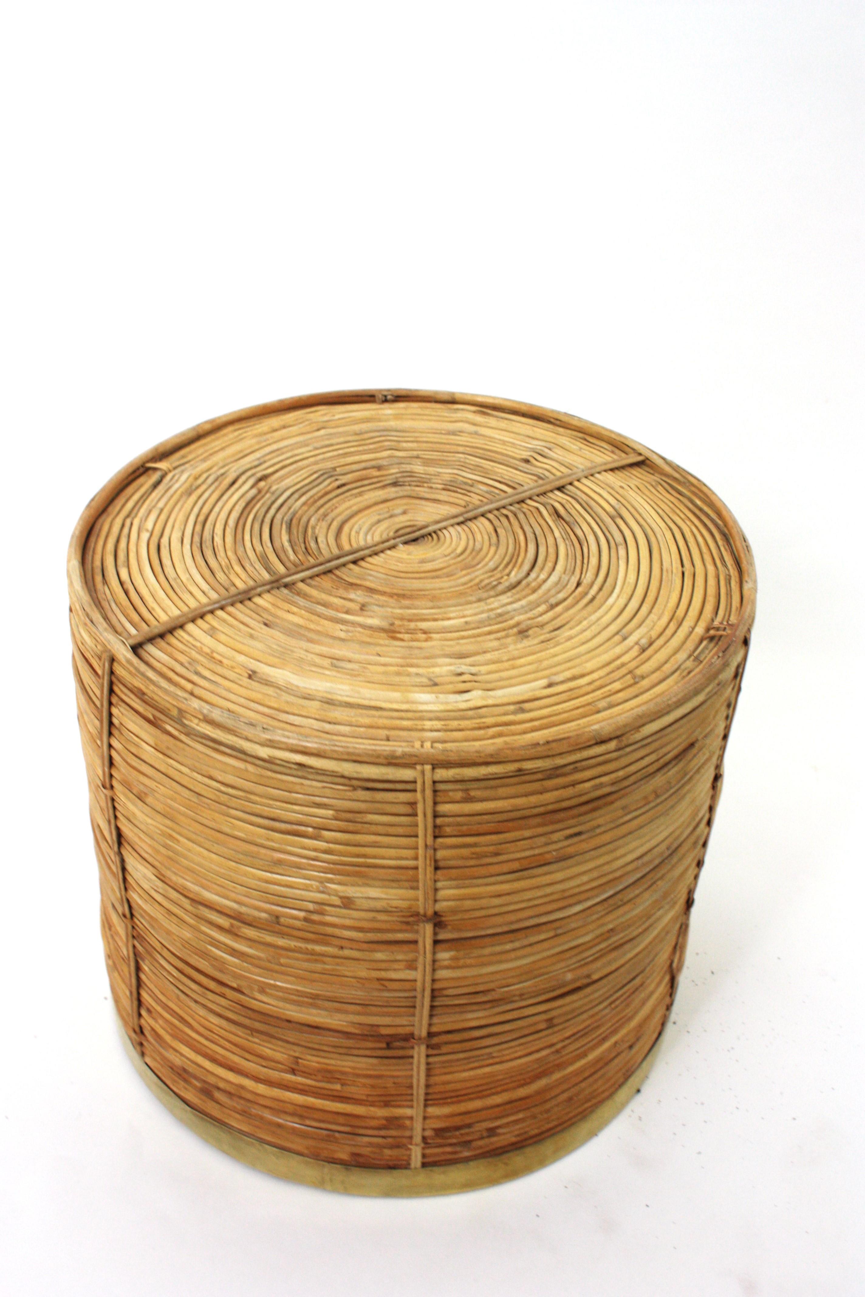 Large Rattan Bamboo Round Planter / Basket with Brass Rim, Italy 1970 in vendita 7