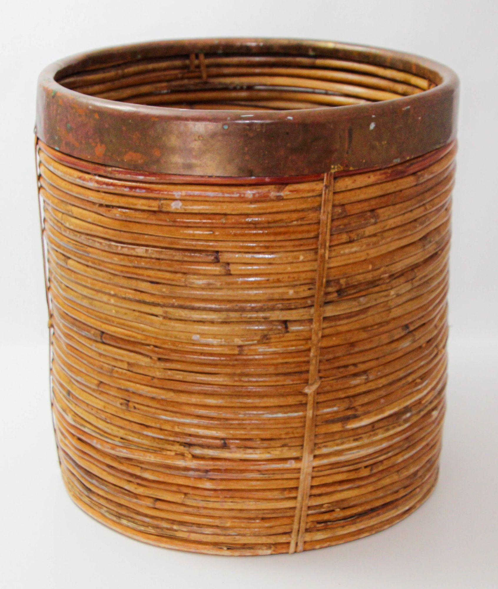 Large Rattan Bamboo Round Planter Brass Rim Italy, 1970s For Sale 7