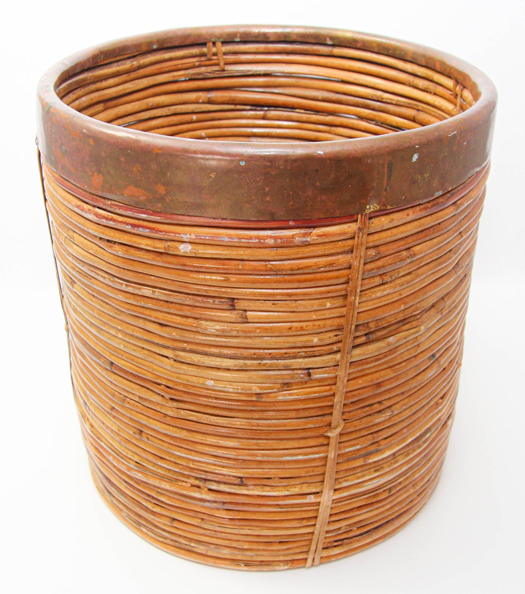 Large Rattan Bamboo Round Planter Brass Rim Italy, 1970s For Sale 9