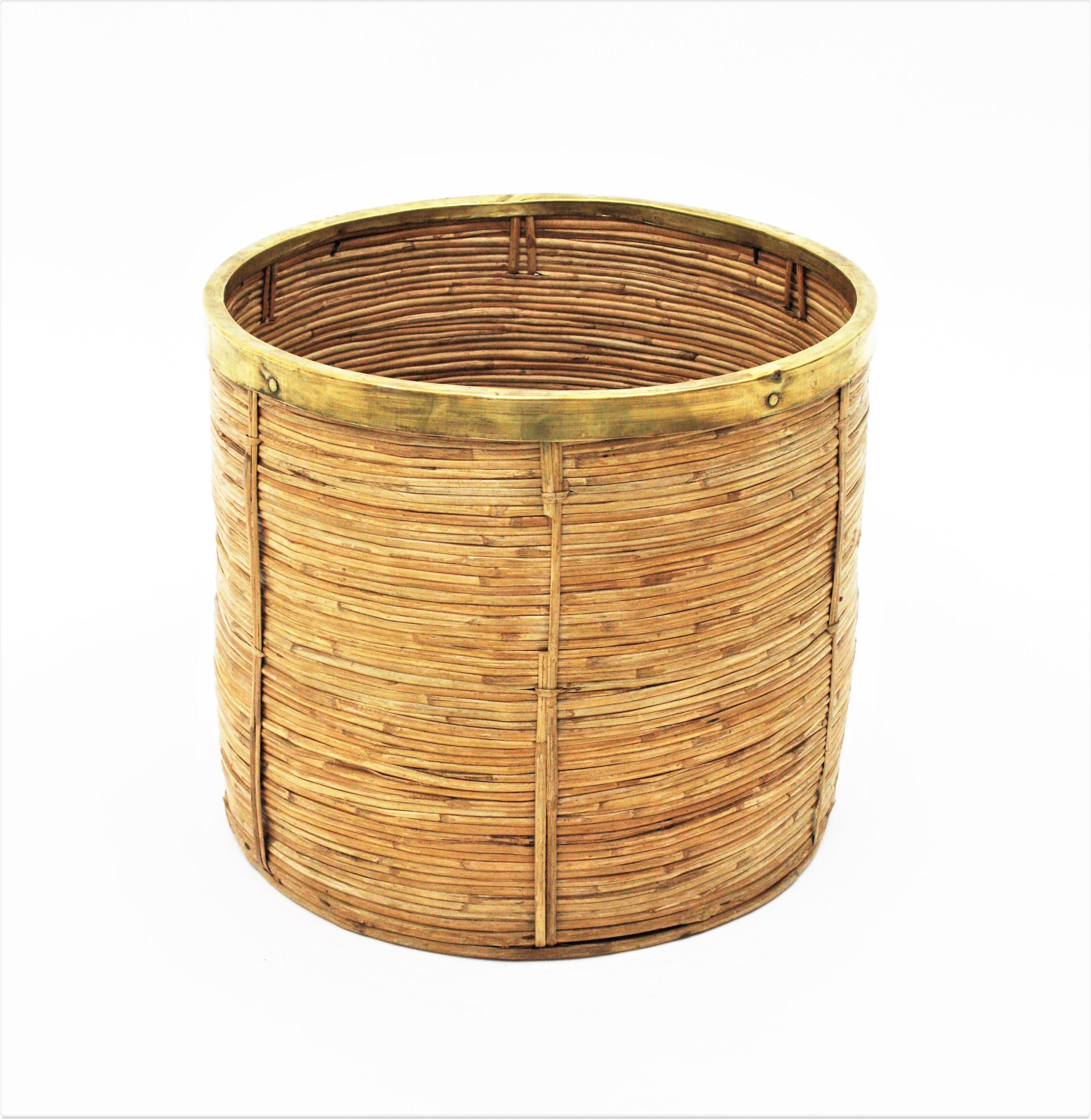 Mid-Century Modern Large Rattan Bamboo Round Planter with Brass Rim, Italy, 1970s For Sale