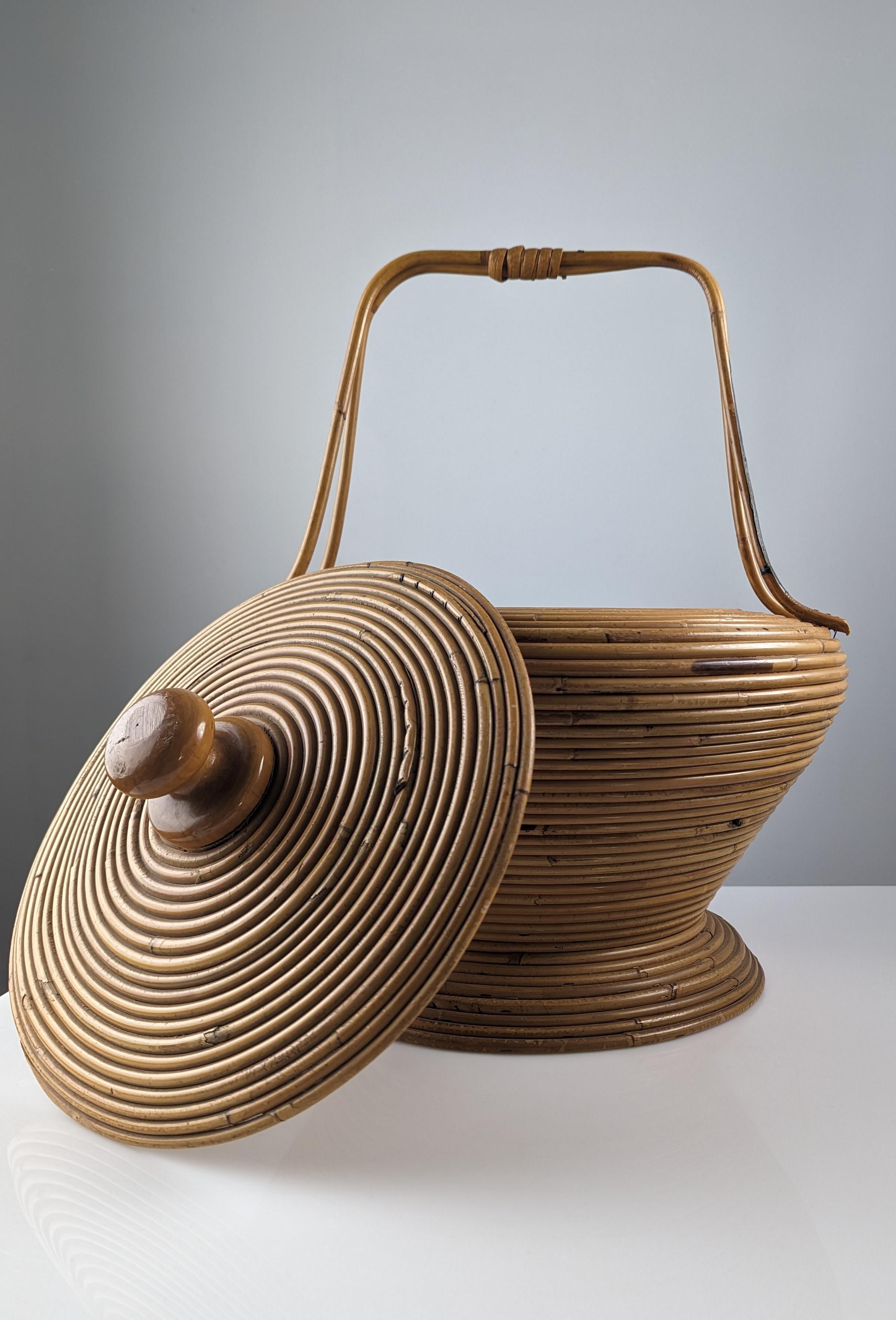 Large Rattan basket by Vivai del Sud, Italy 1960s For Sale 4