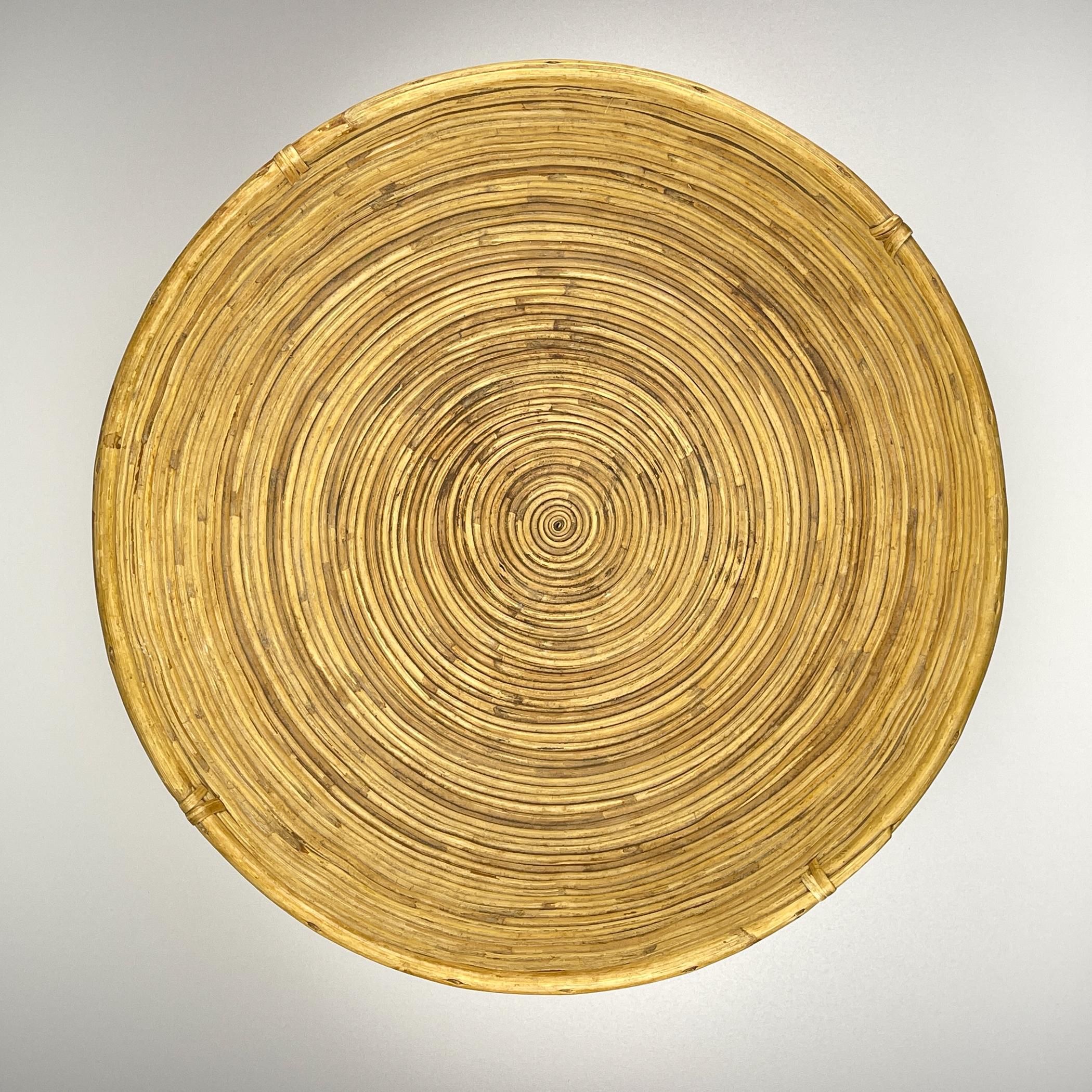 Mid-Century moderno Grande ciotola in rattan per frutta, Italia anni '70 in vendita