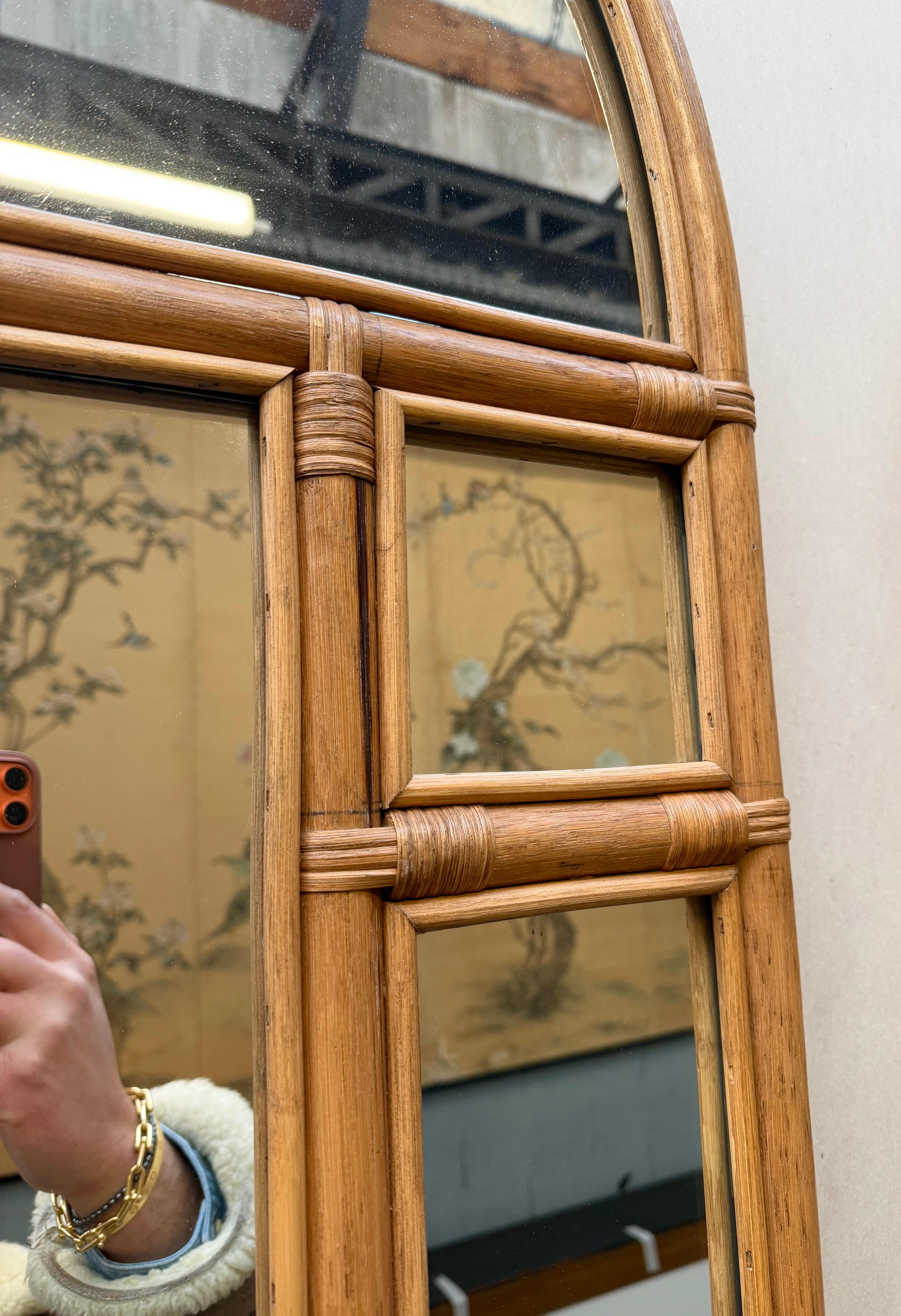 Specchio grande in rattan parcellizzato . Italia, anni '70 in vendita 5