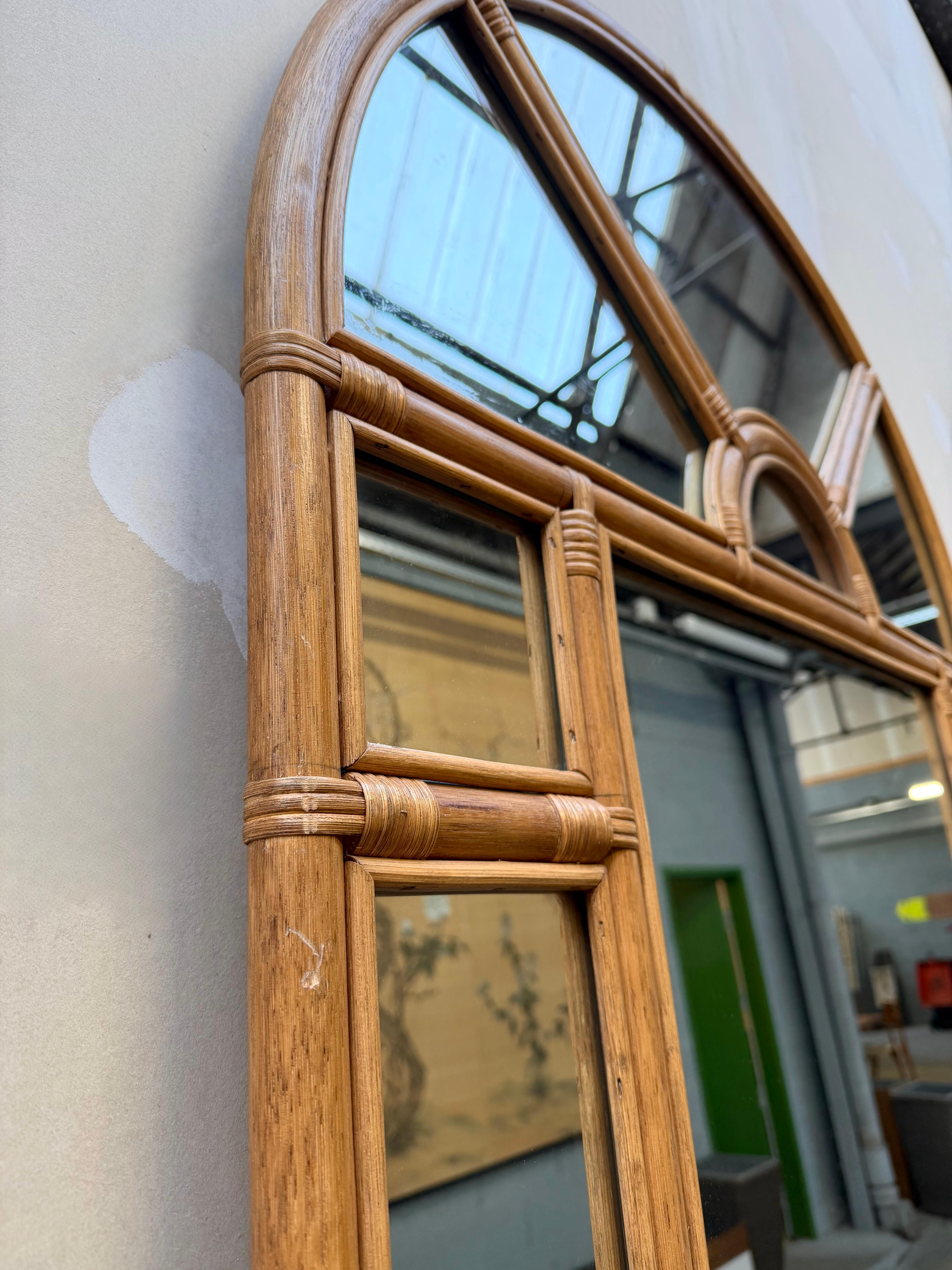 Bambù Specchio grande in rattan parcellizzato . Italia, anni '70 in vendita