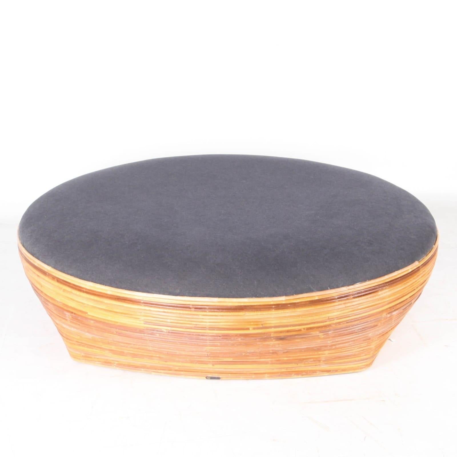 Grande pouf in rattan in vendita 1