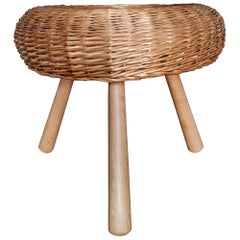 Grand tabouret tripode en rotin dans le style de Tony Paul Suède années 1950. ÉTAT FRAIS