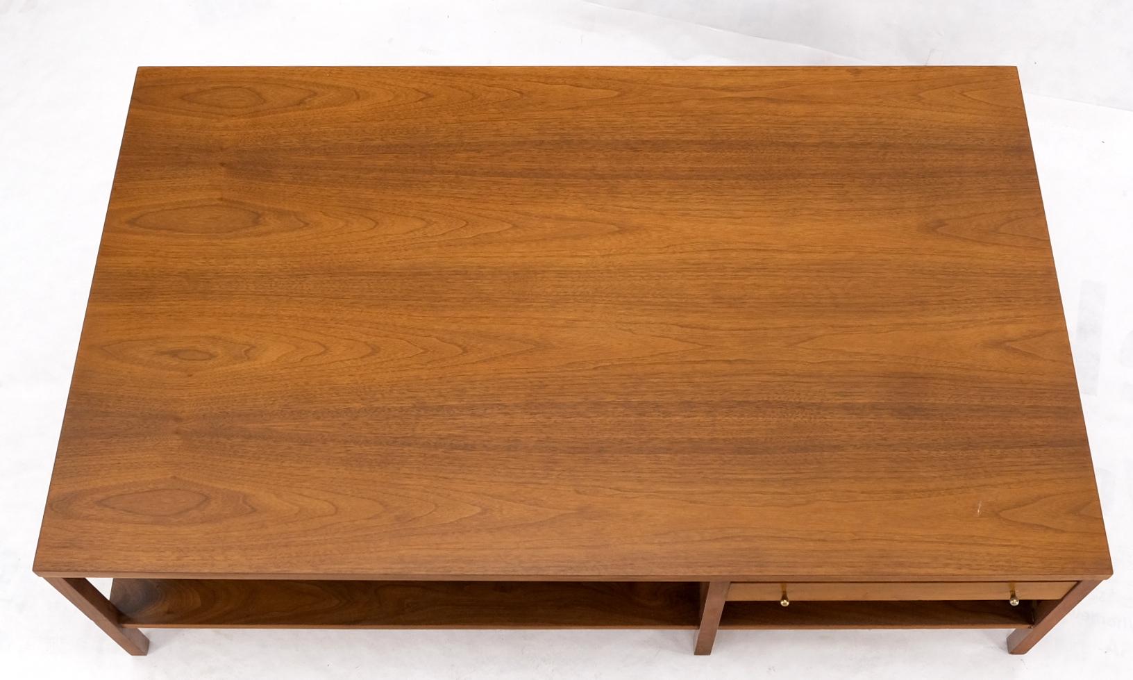 Mid-Century Modern Large Rectangle Walnut One Drawer Paul McCobb Coffee Table for Calvin 1960s Mint For Sale
